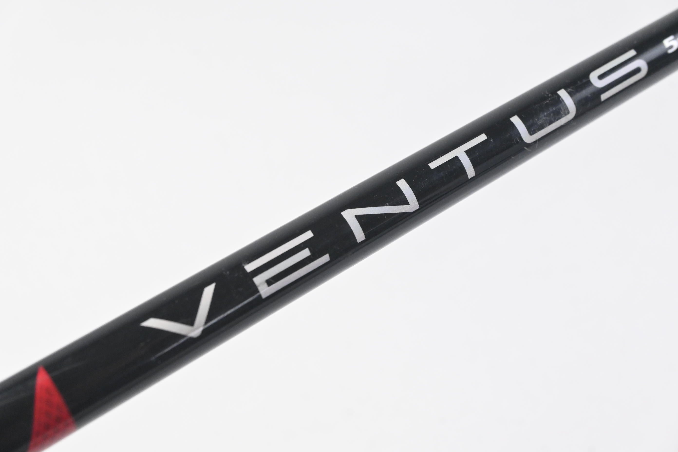 Fujikura Ventus Red 5 Driver Shaft / Regular Flex / Taylormade 2nd Gen