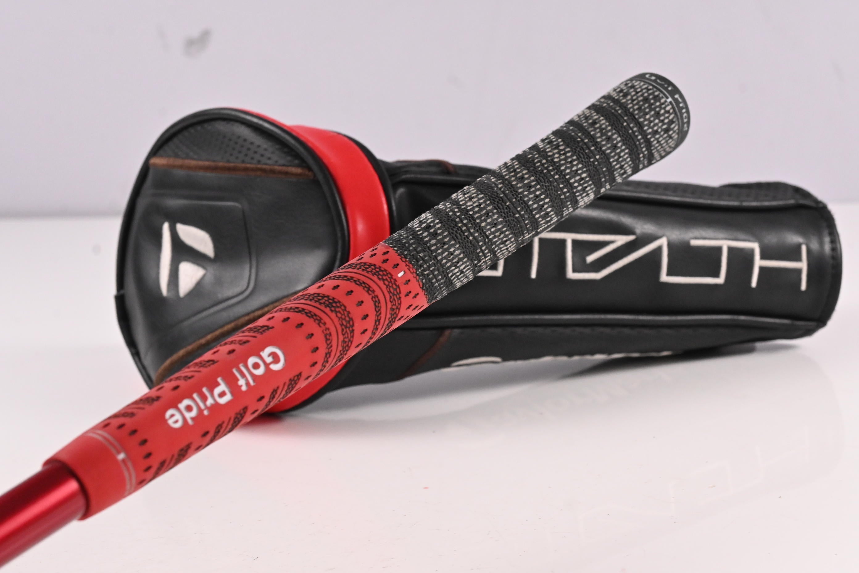 Taylormade Stealth Plus #3 Wood / 15 Degree / Regular Flex HZRDUS RDX Smoke Red