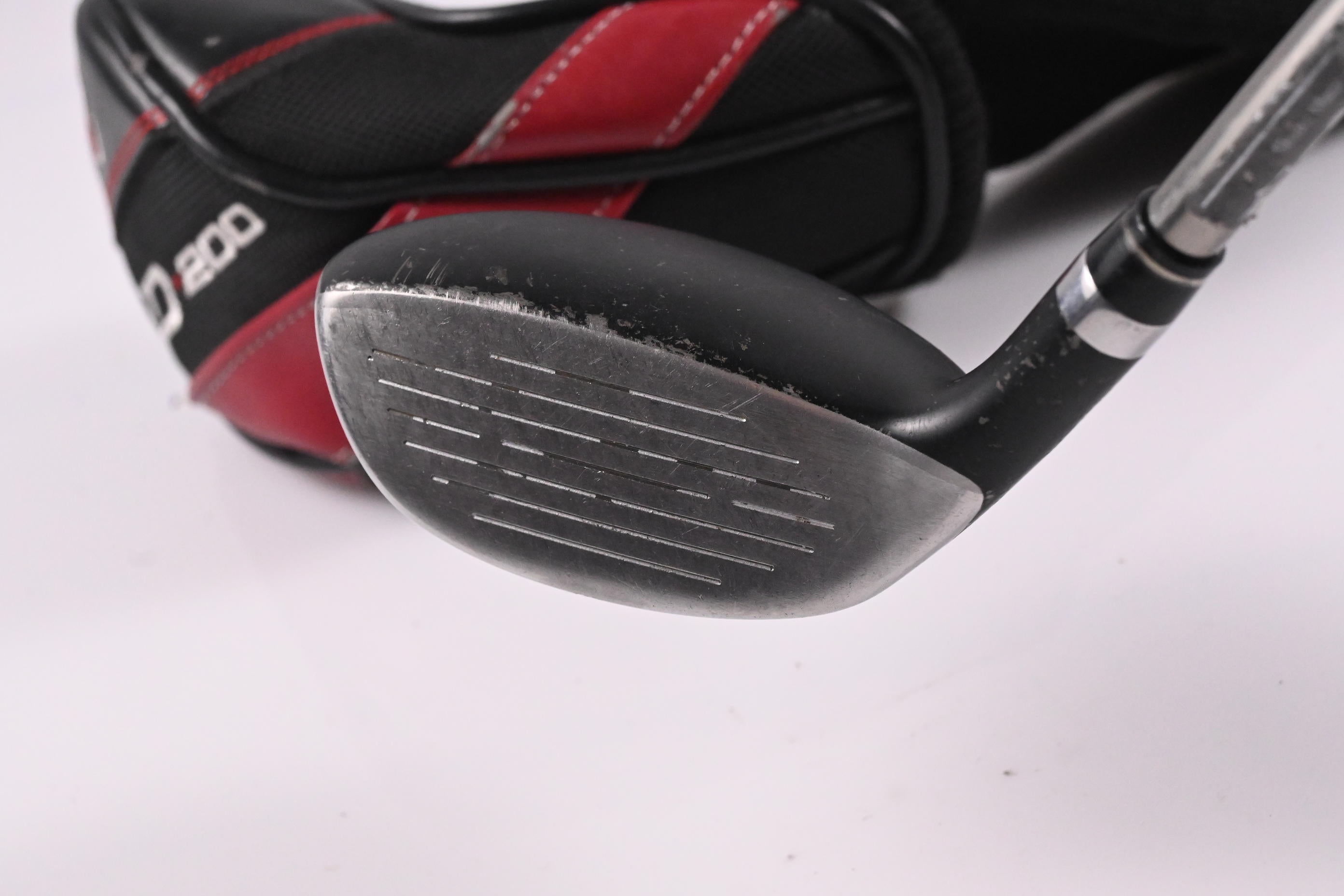 Wilson D200 #4 Hybrid / 22 Degree / Regular Flex UST Elements Chrome 54 Shaft
