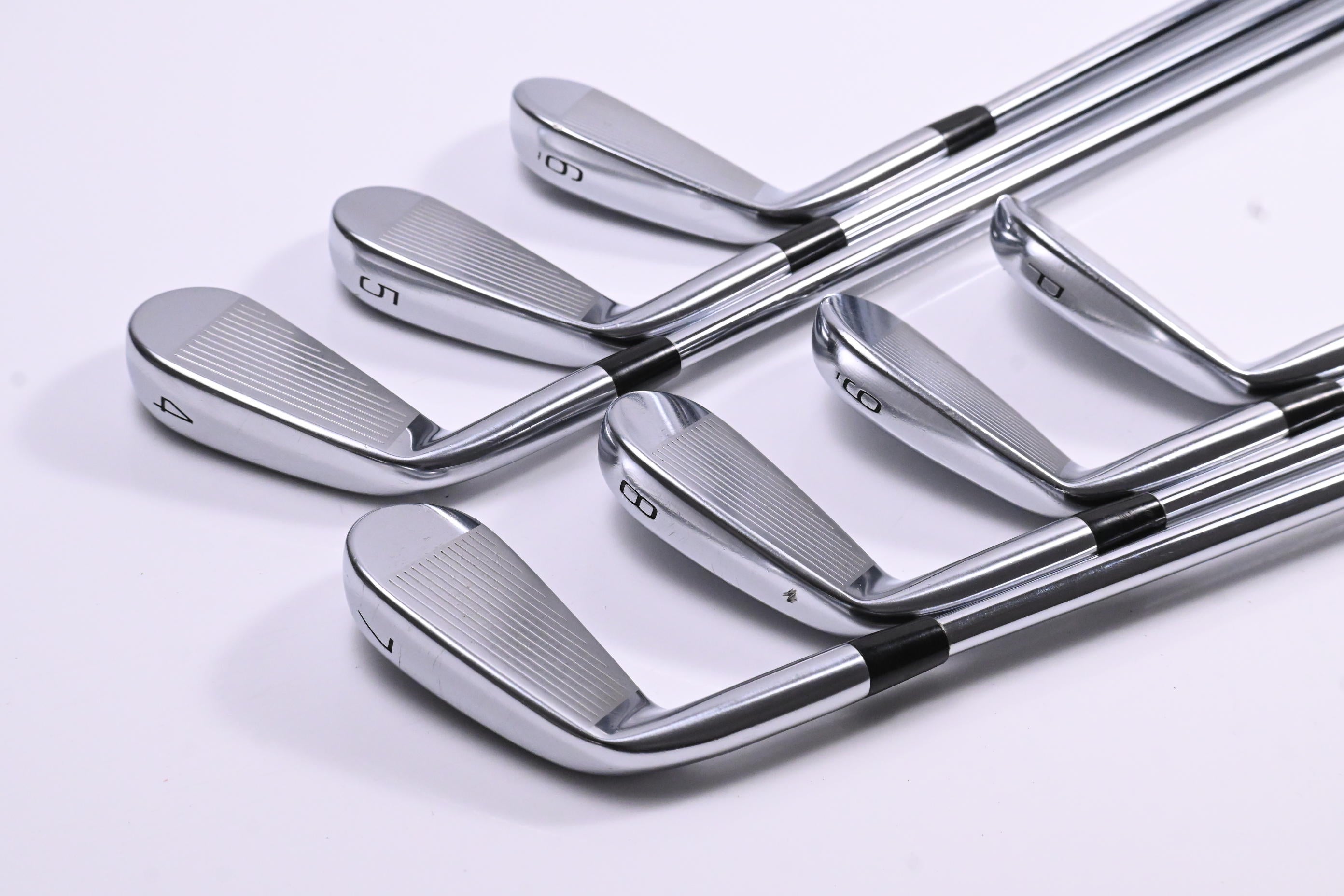 Mizuno Pro 225 Irons / 4-PW / Regular Flex Dynamic Gold 105 R300 Shafts