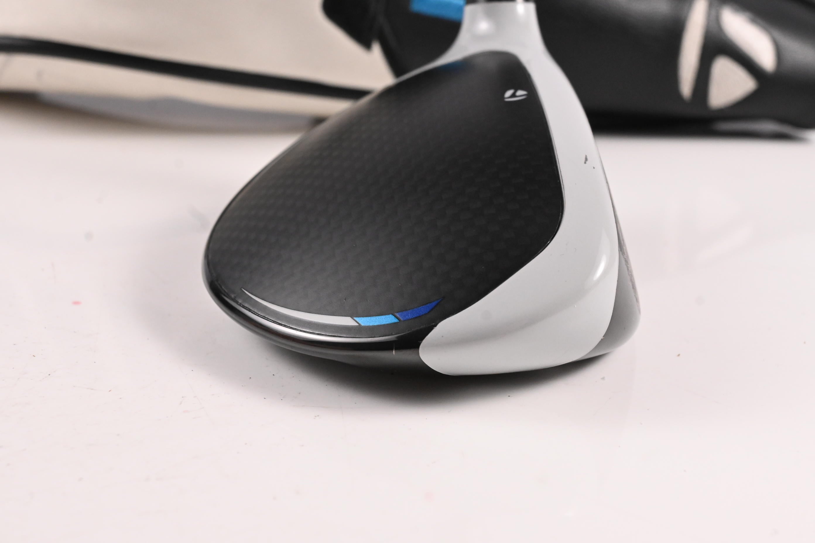 Taylormade SIM2 Ti #5 Wood / 19 Degree / Regular Flex Tensei AV Raw Blue 65