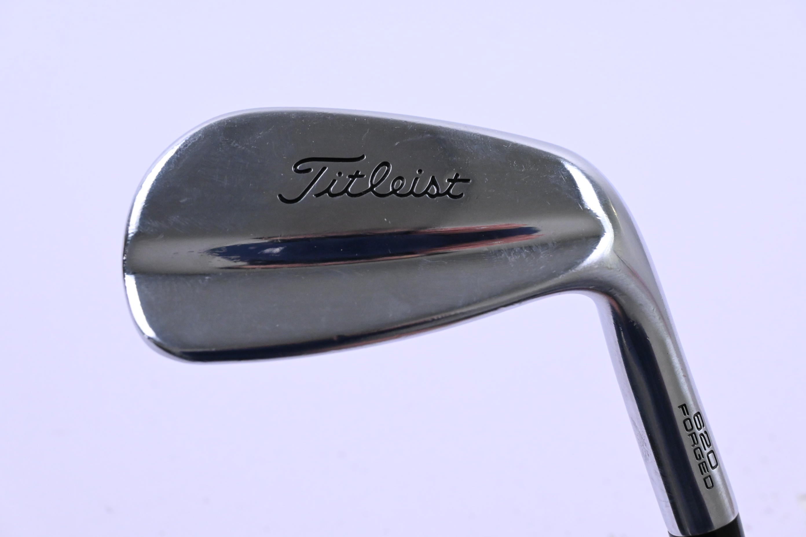 Titleist 620 MB Pitching Wedge / 47 Degree / Stiff Flex AMT White S300