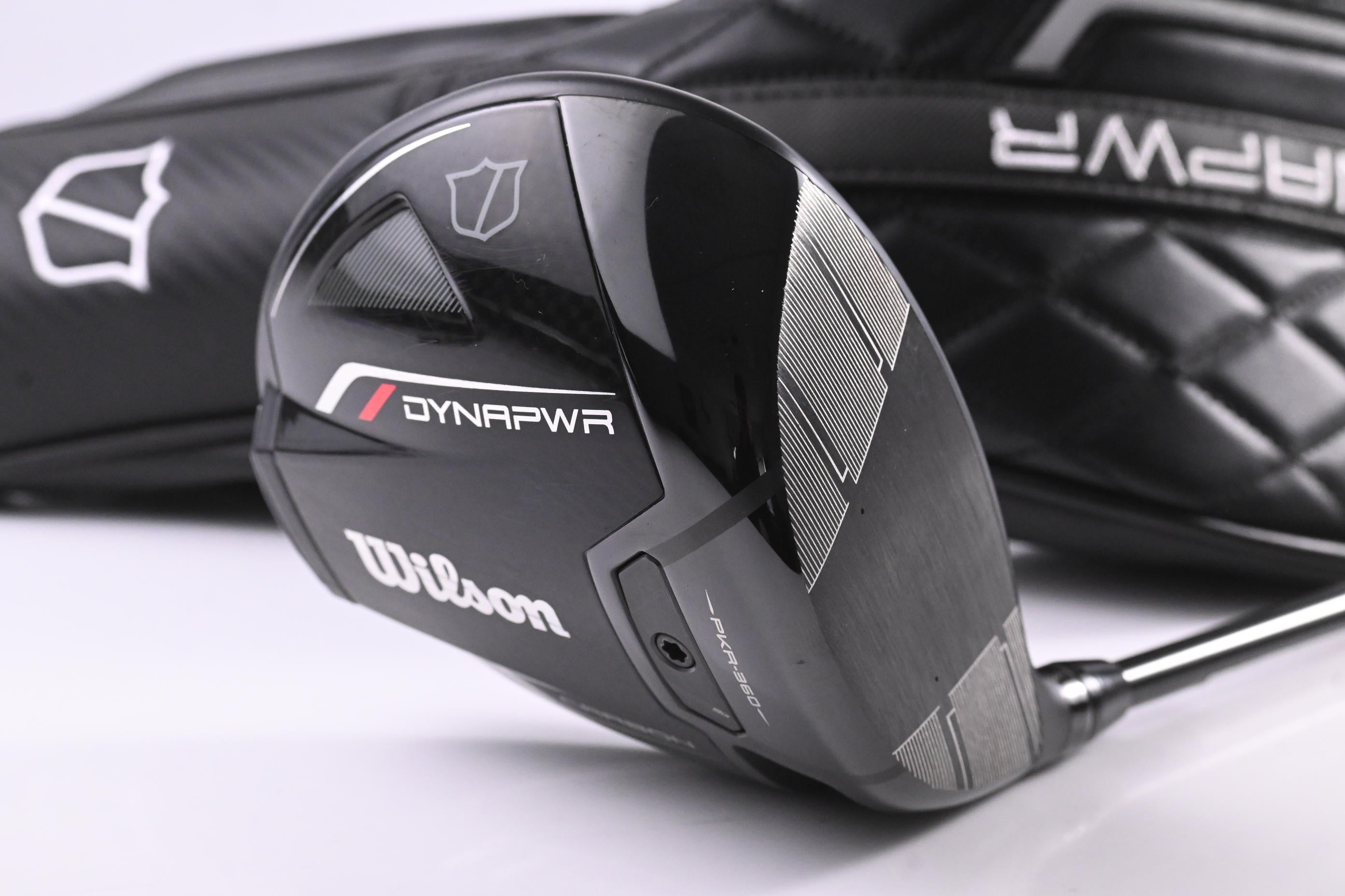 Wilson DYNAPWR 2025 Carbon Driver / 10.5 Degree / Stiff Flex Kai'li White 60