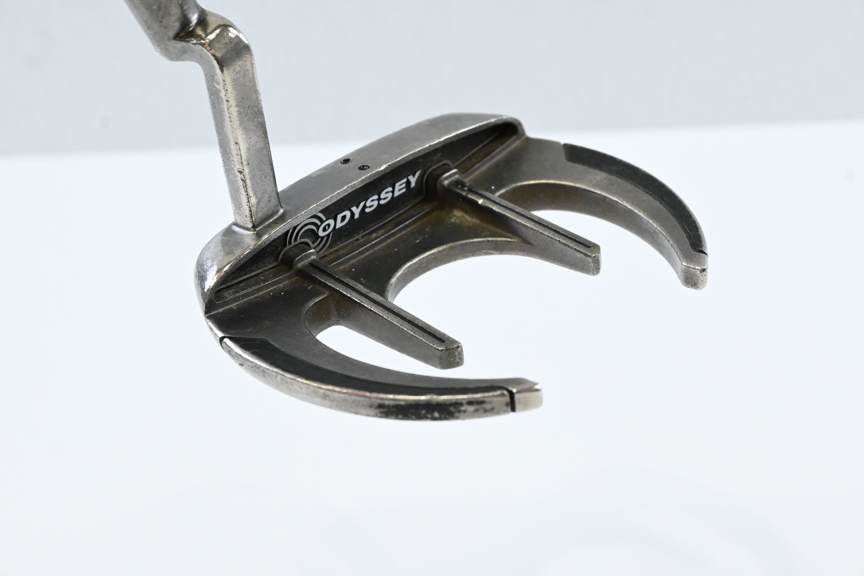 Odyssey White Ice Sabretooth 2 Putter / 34 Inch