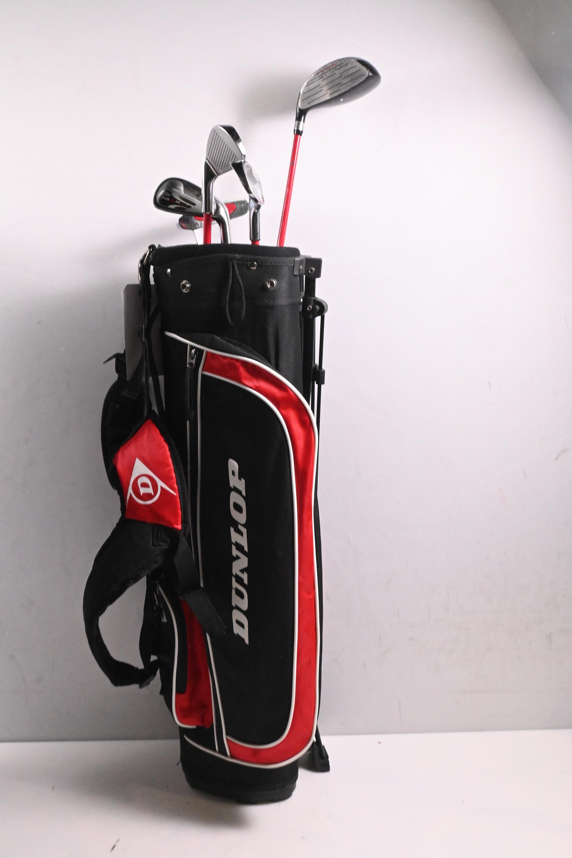 Junior Dunlop Max Package Set / Woods, Irons, Putter, Bag