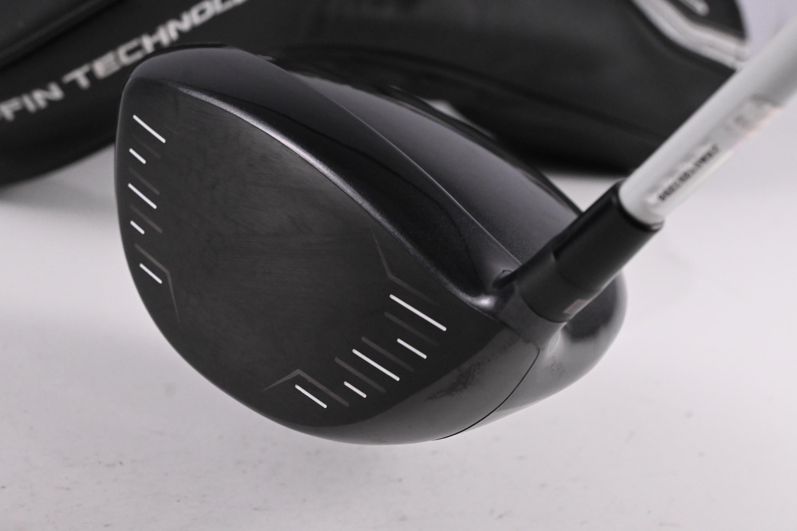Cleveland Launcher HB Driver / 10.5 Degree / Regular Flex Miyazaki C.Kua 5 Shaft