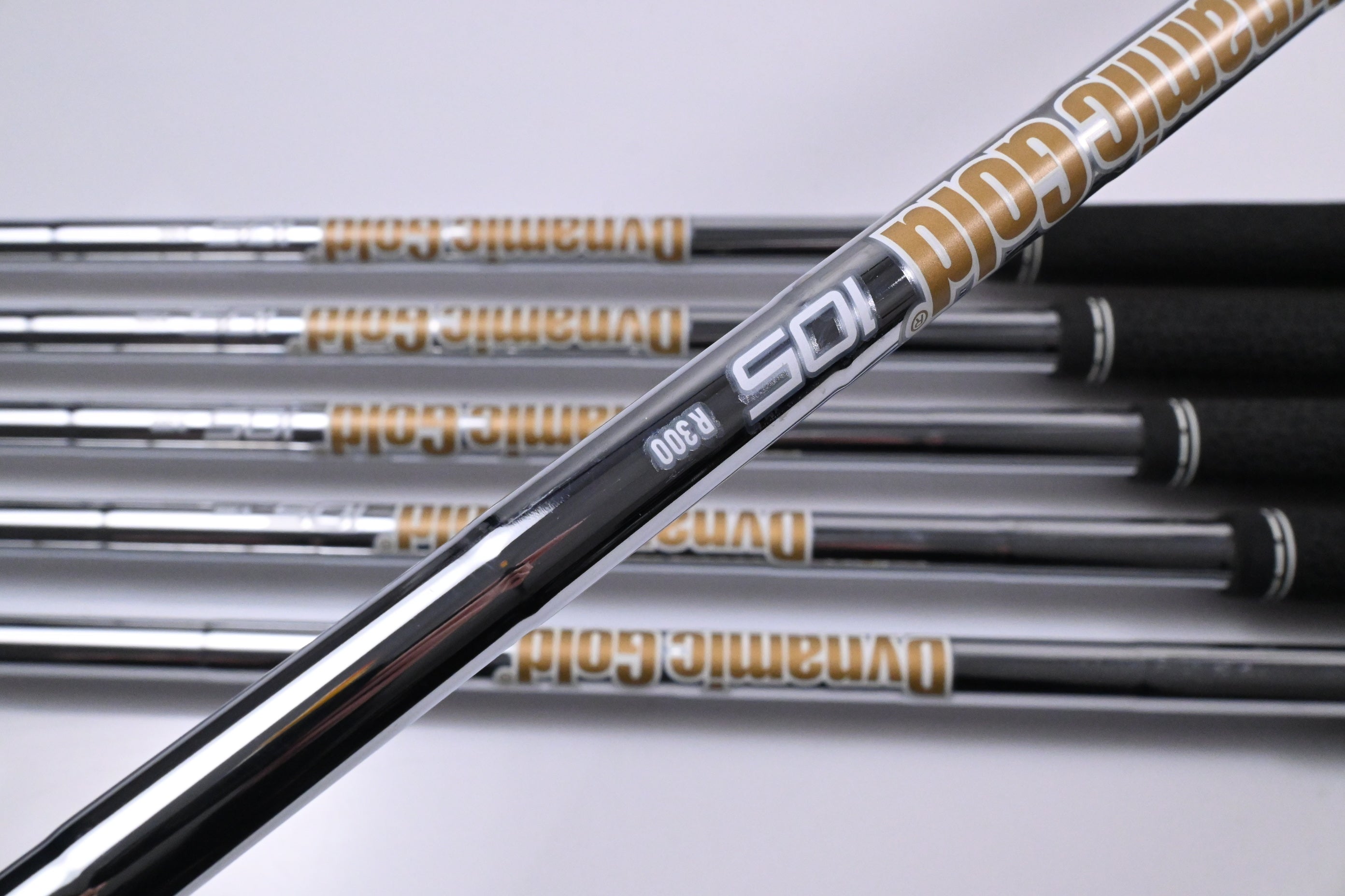 Mizuno JPX 925 Hot Metal Pro Irons / 5-PW / Regular Flex Dynamic Gold 105 R300