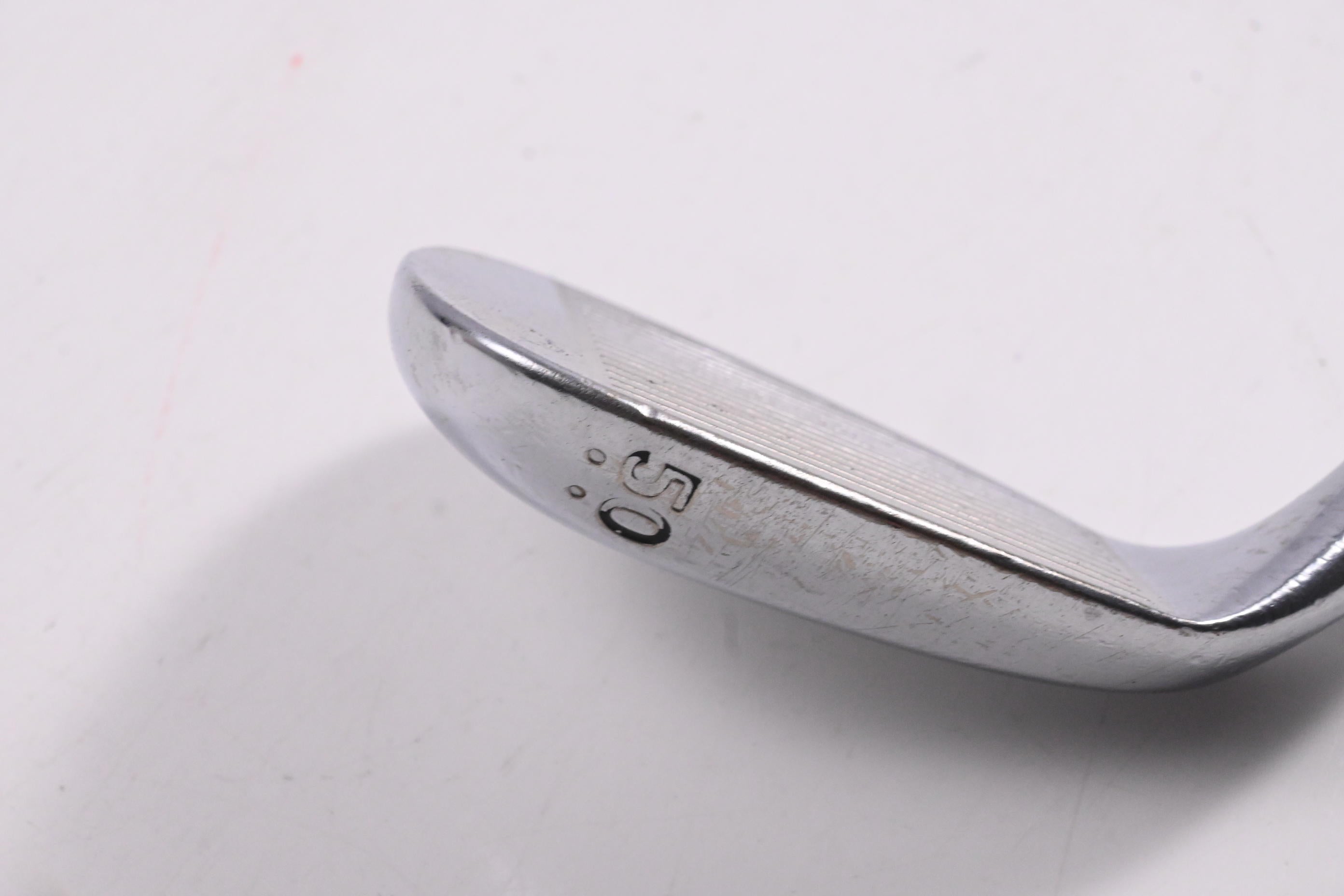 Cleveland 588 RTX Gap Wedge / 50 Degree / Wedge Flex Dynamic Gold Shaft