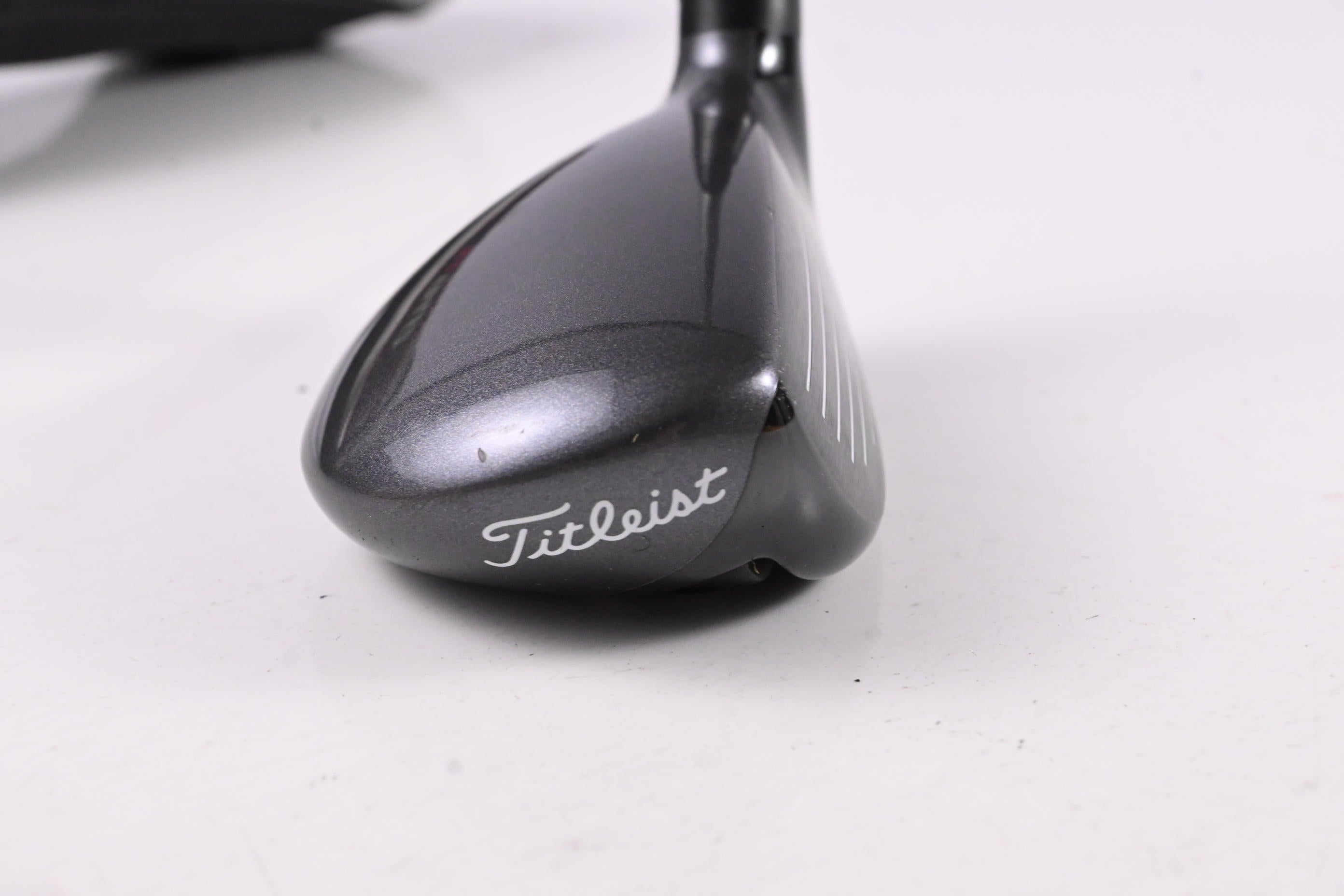 Titleist 816 H2 #3 Hybrid / 21 Degree / Regular Flex Diamana Red M+60 Shaft