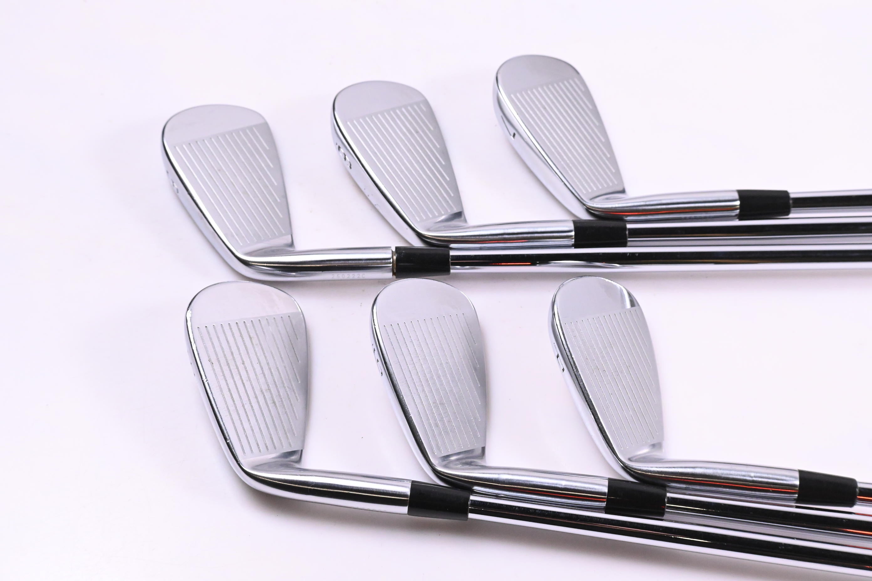 Mizuno Pro 223 Irons / 5-PW / Regular Flex Dynamic Gold 105 R300 Shafts