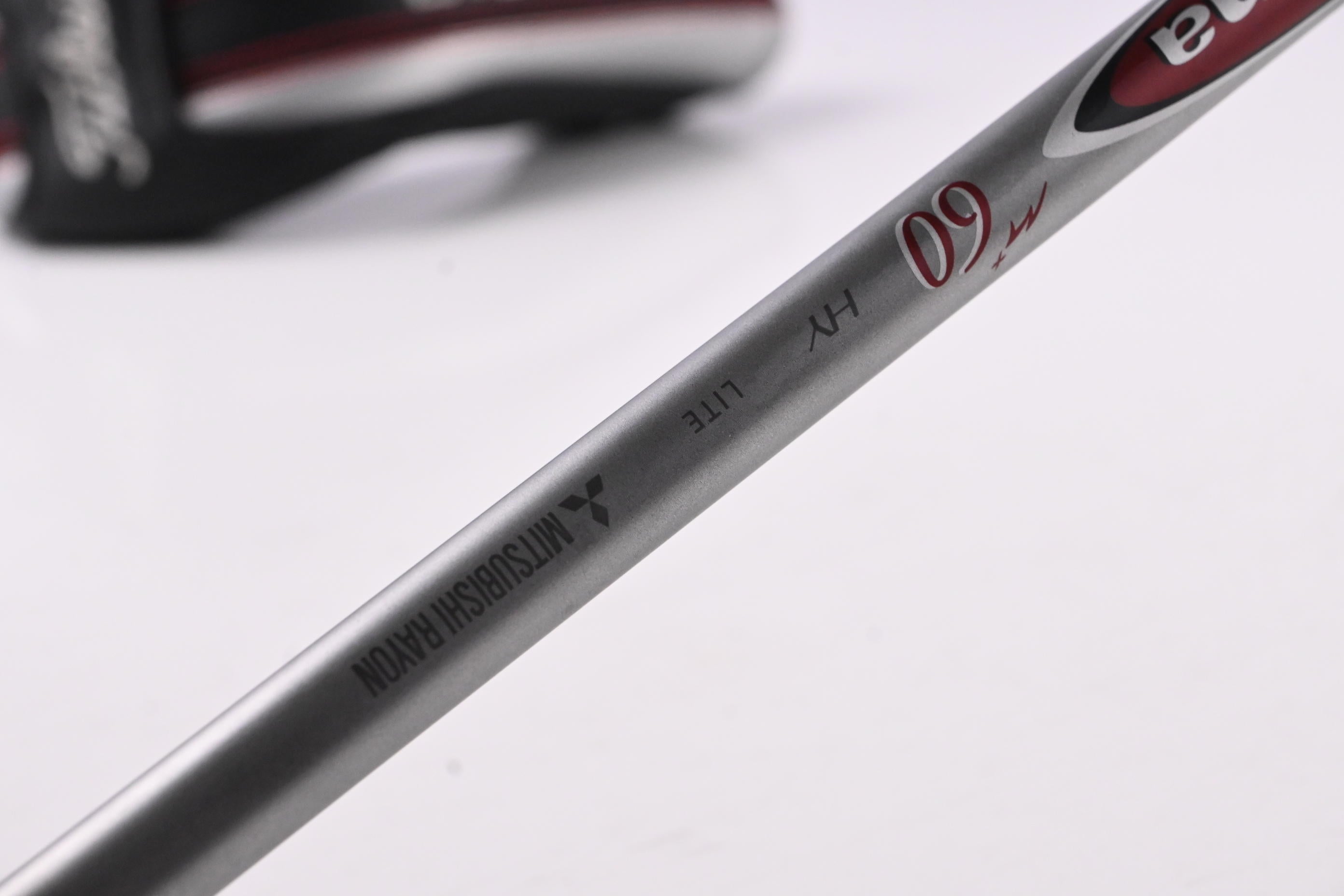 Titleist 816 H2 #3 Hybrid / 21 Degree / Regular Flex Diamana Red M+60 Shaft
