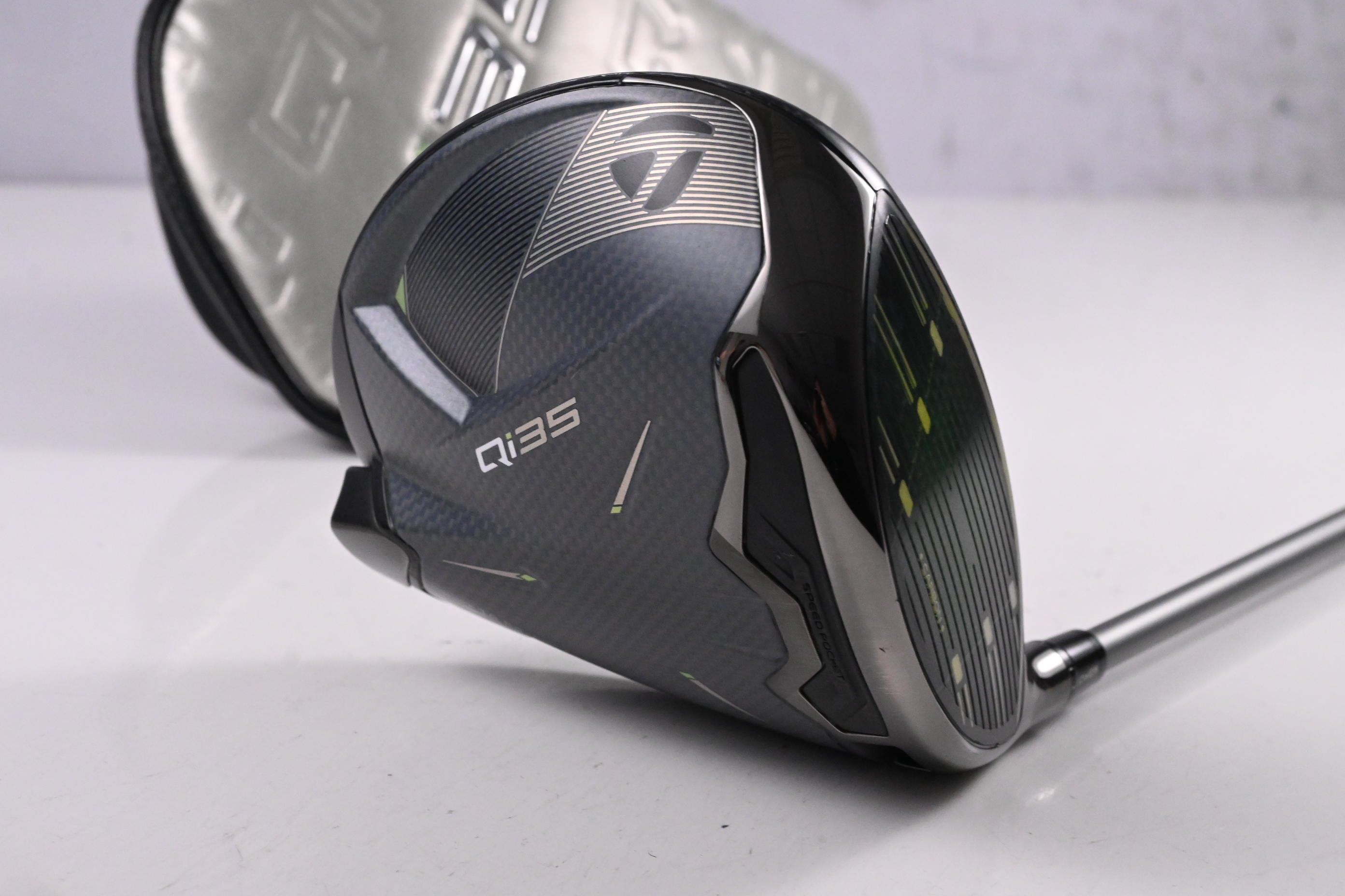 Taylormade Qi35 Max Driver / 10.5 Degree / Regular Flex Air Speeder 50 Shaft