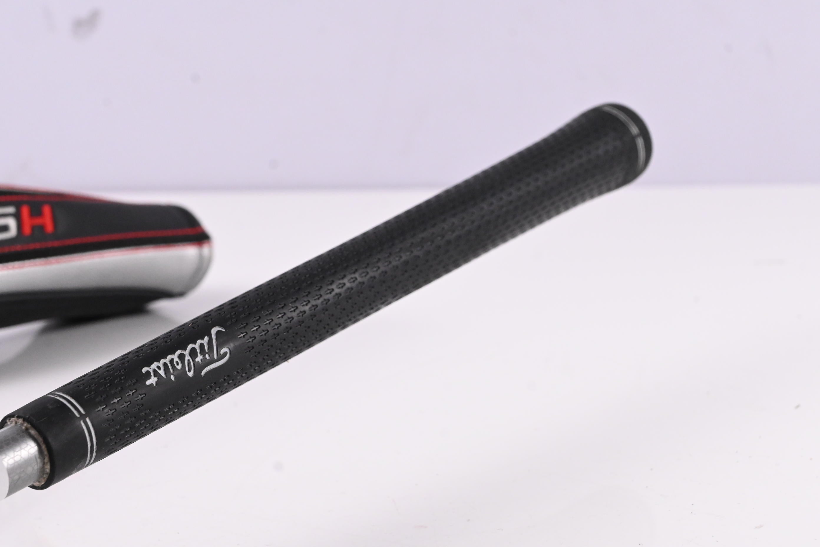 Titleist 816 H2 #3 Hybrid / 21 Degree / Regular Flex Diamana Red M+60 Shaft