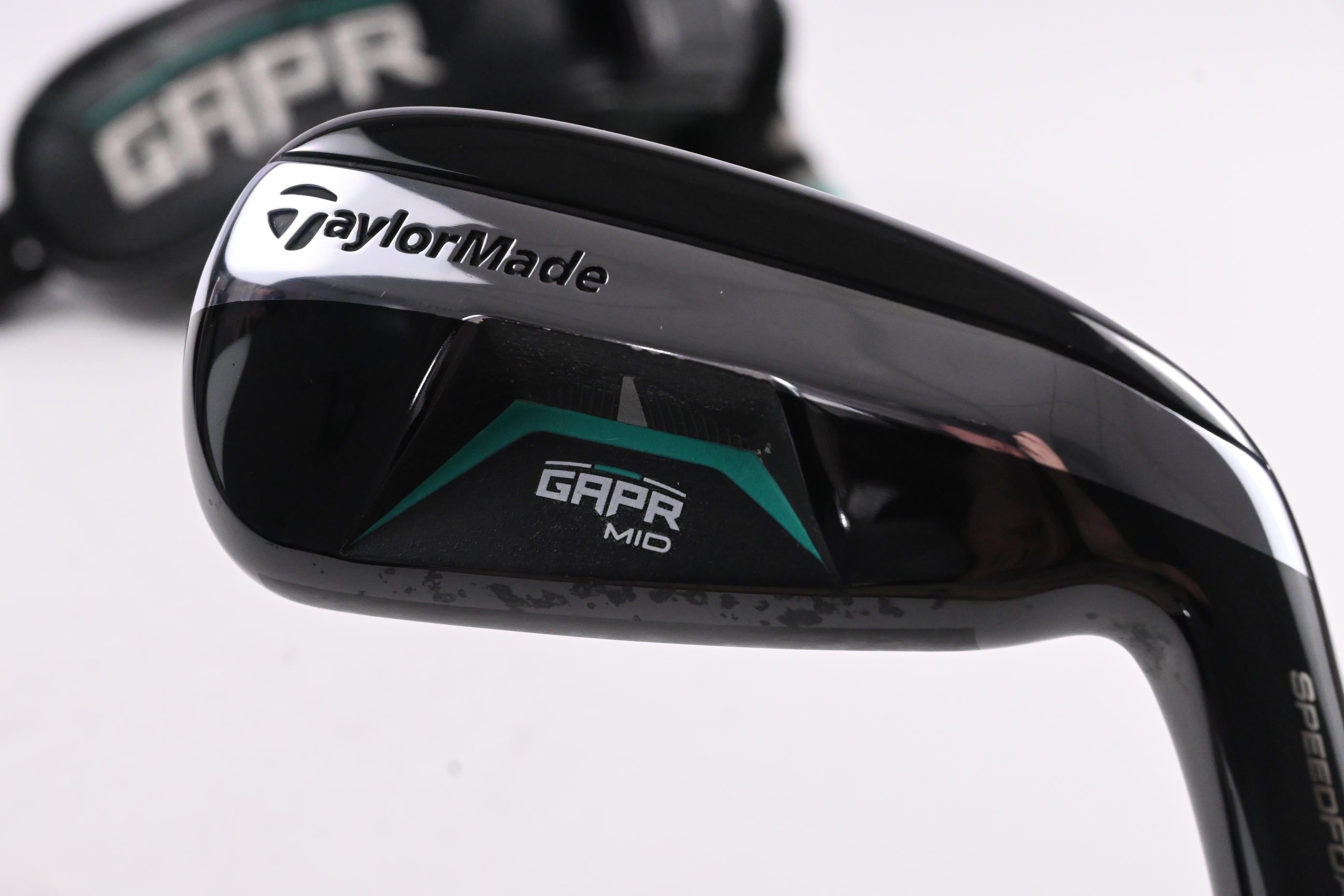 Taylormade GAPR Mid #3 Hybrid / 18 Degree / Stiff Flex Accra 2.0 200 Shaft