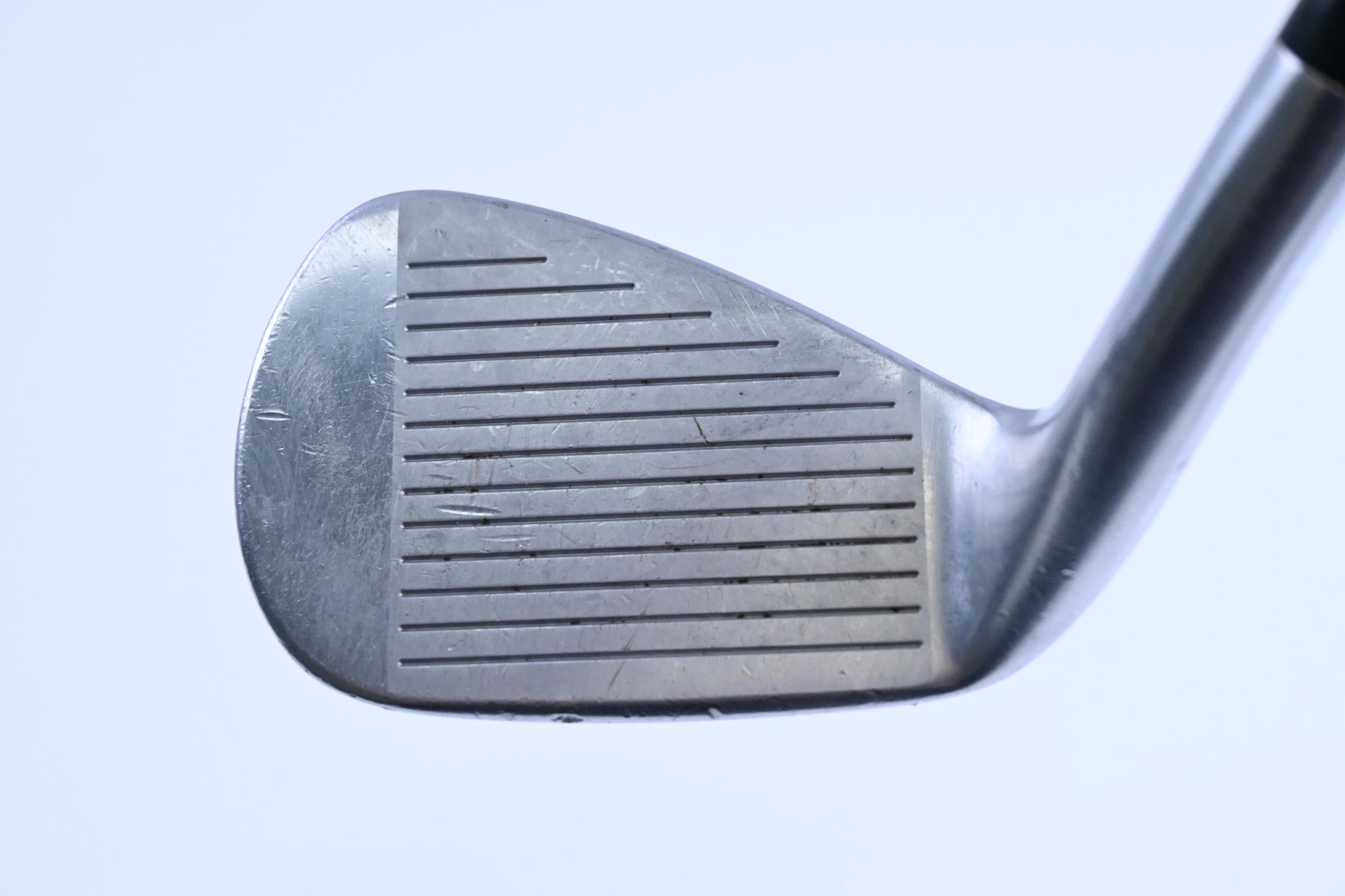 Titleist 712 MB Pitching Wedge / 47 Degree / Stiff Flex NS Pro 105T Shaft