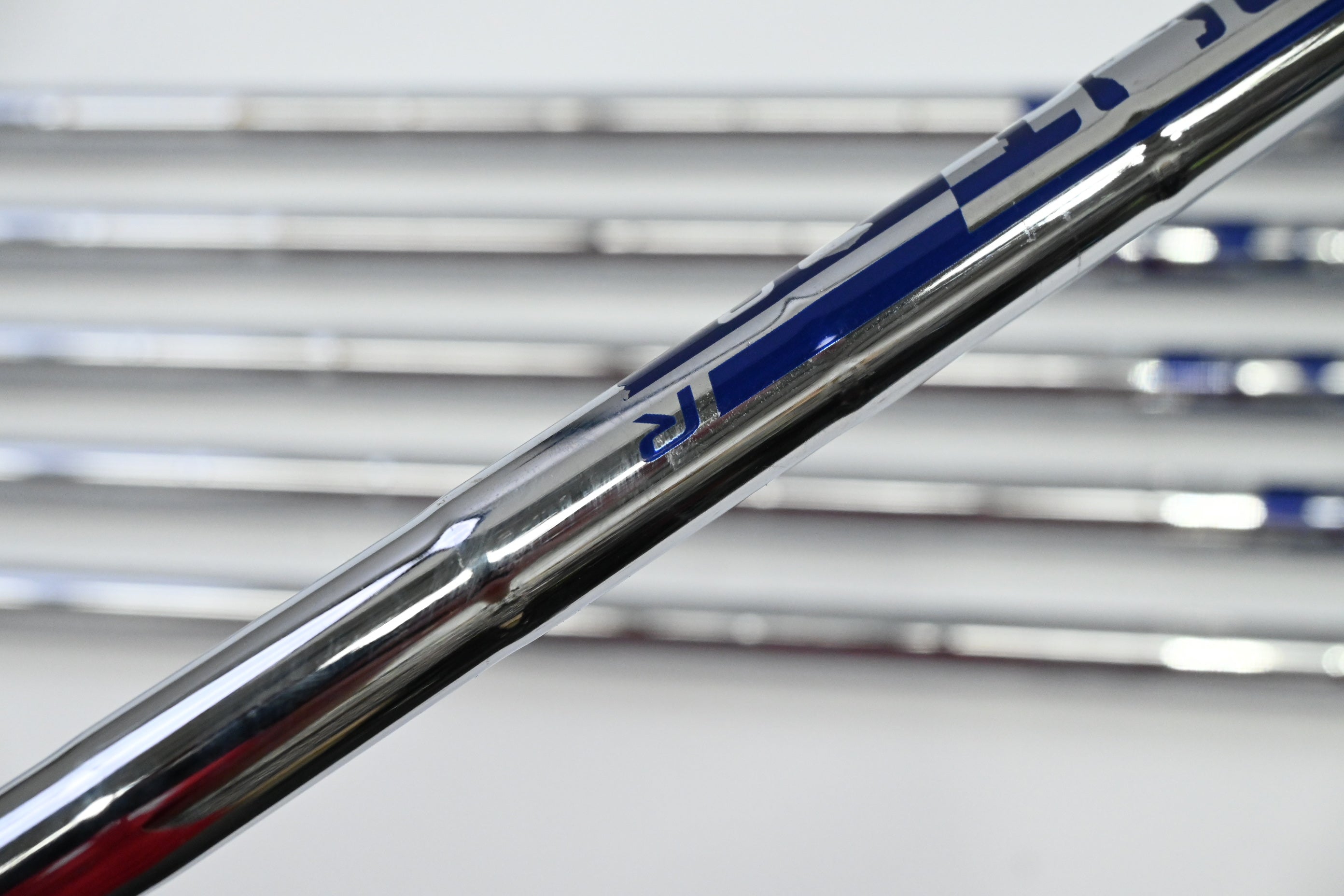 Ping G400 Irons / 5-PW / Blue Dot / Regular Flex Ping AWT 2.0 Shafts