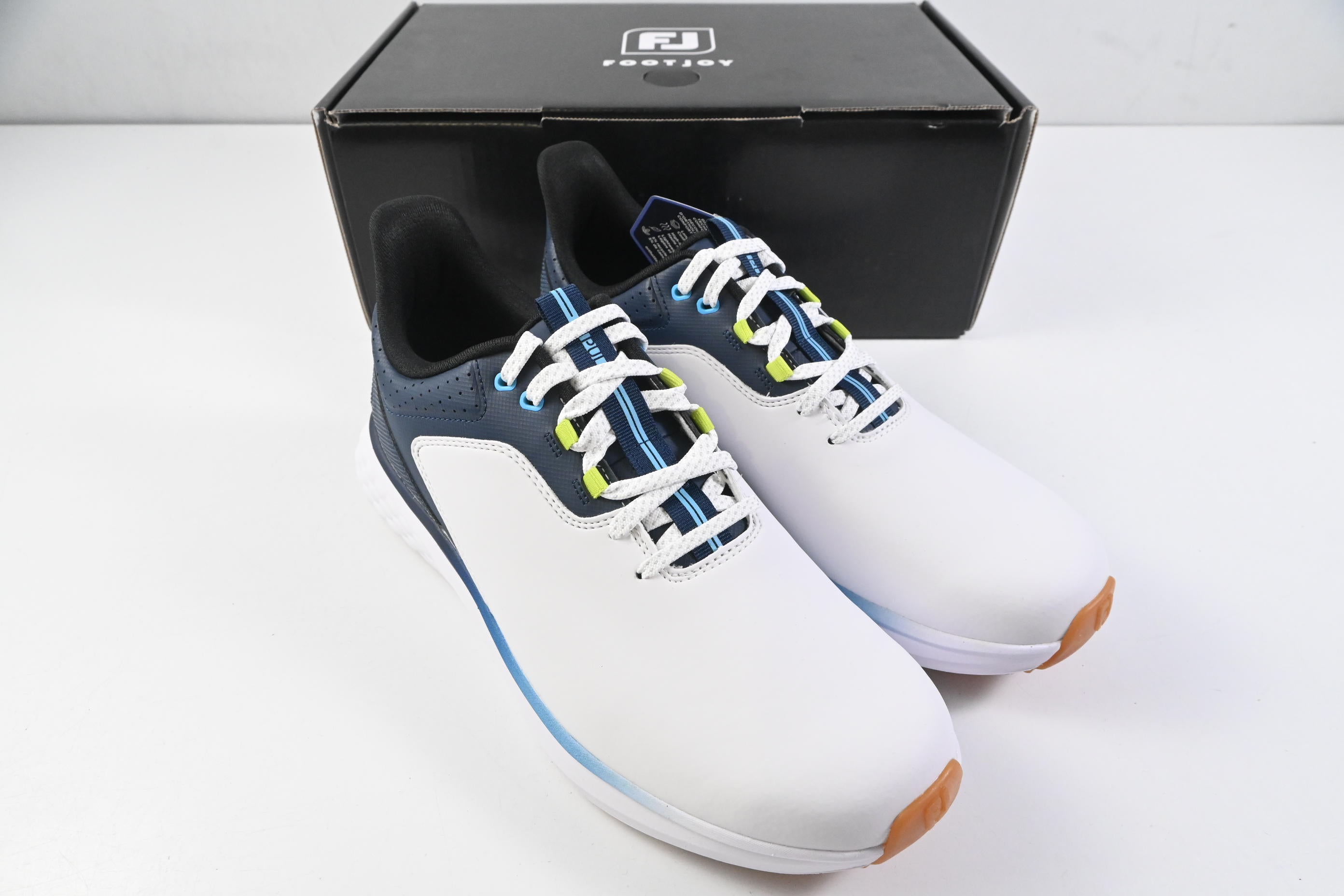 FootJoy Pulse Golf Shoes / Size UK 8 / White, Gum & Navy
