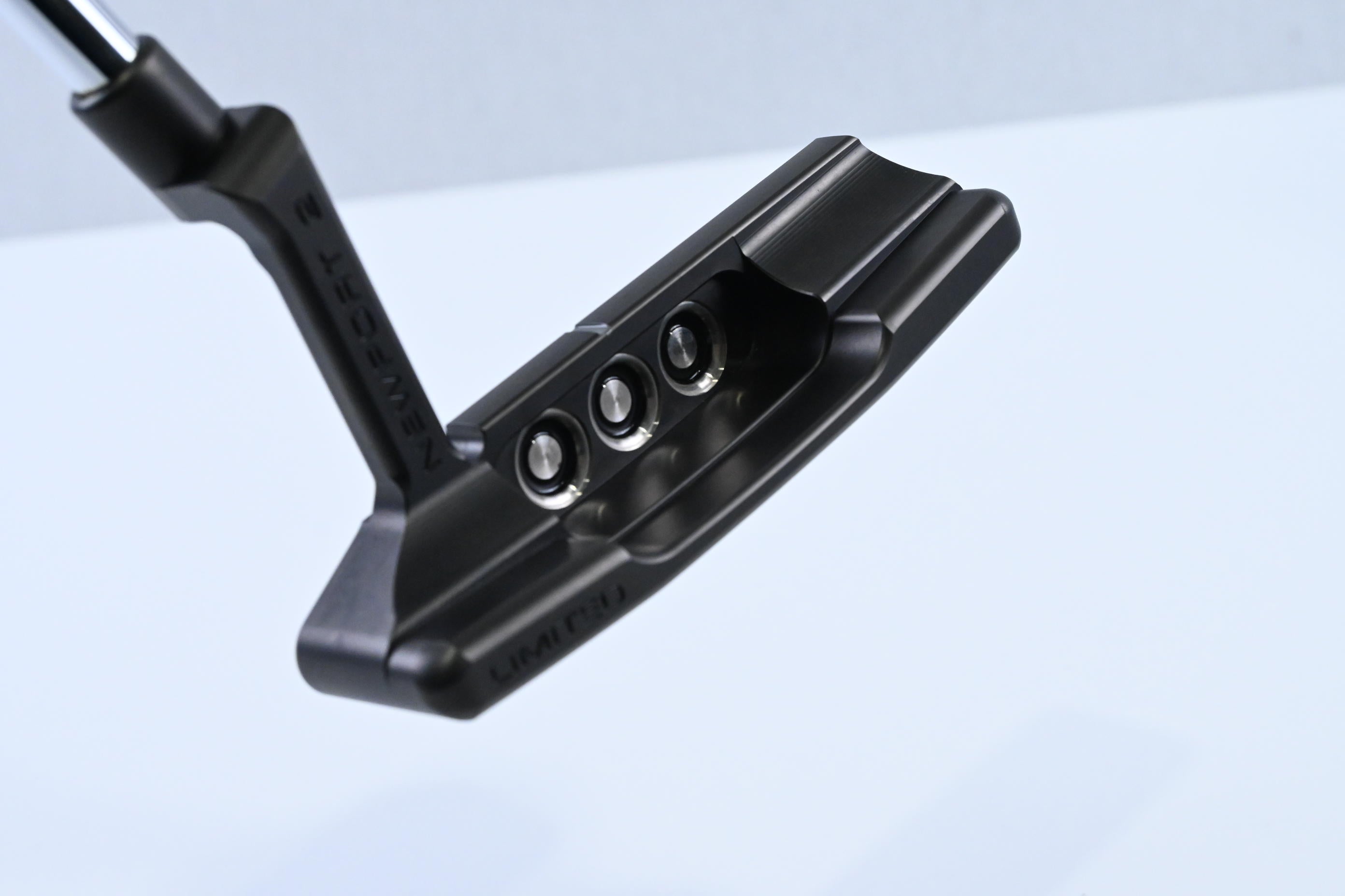 Scotty Cameron Special Select Jet Set Newport 2 Putter / 35 Inch