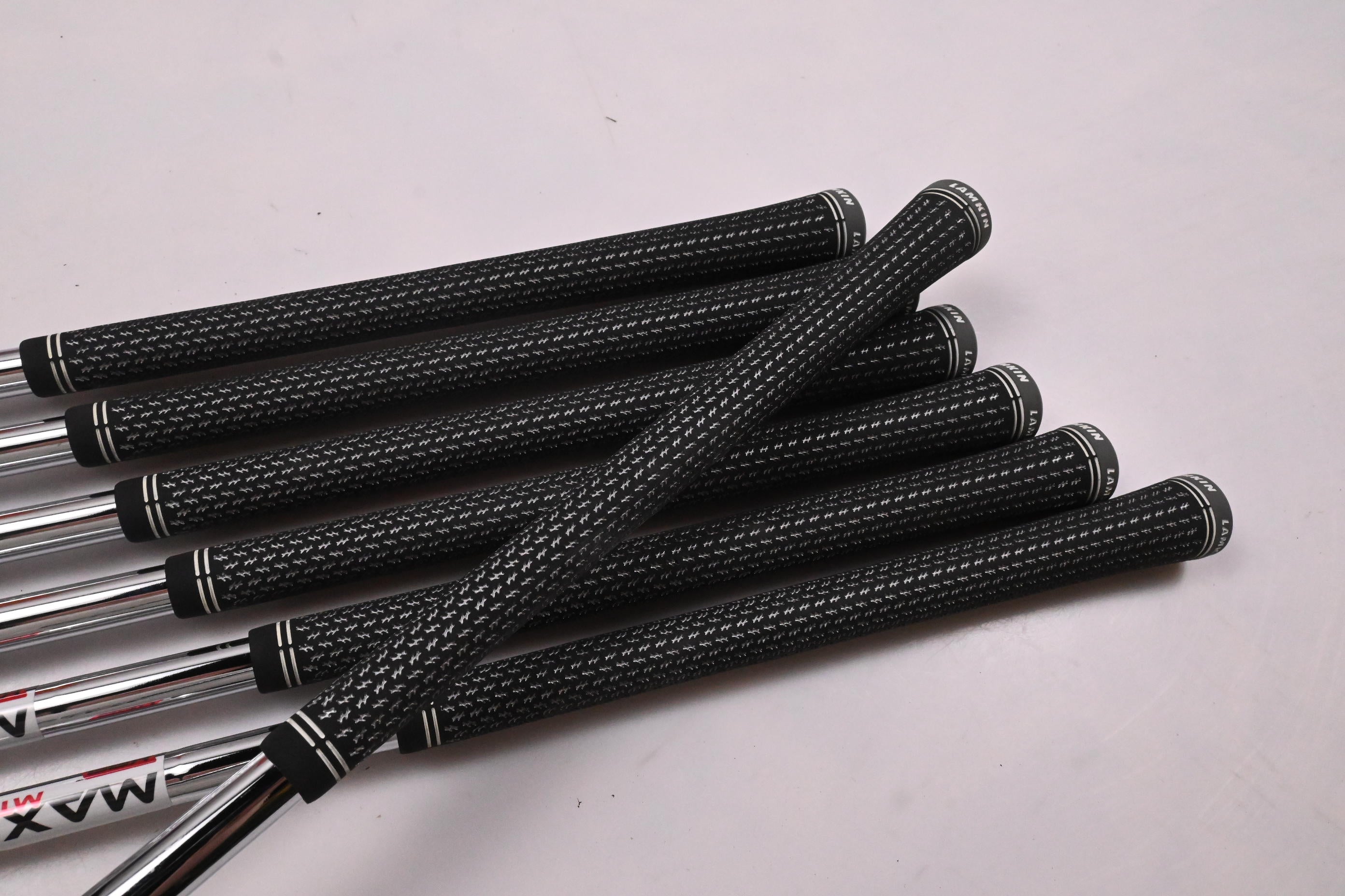 Taylormade SIM2 Max Irons / 5-PW+SW / Regular Flex KBS MAX MT 85 Shafts