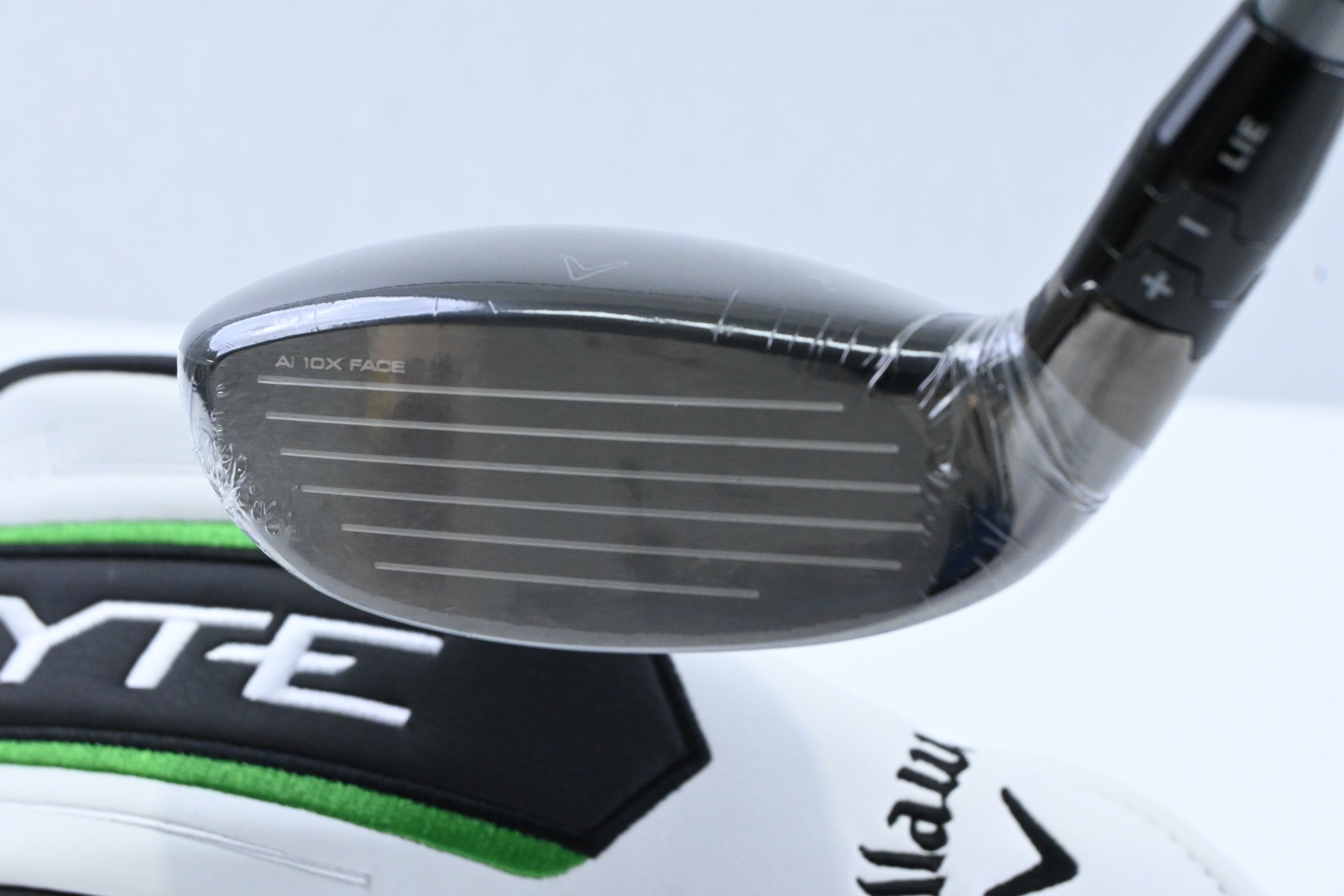 Callaway Elyte #4 Hybrid / 22 Degree / Regular Flex Denali Charcoal 60 Shaft