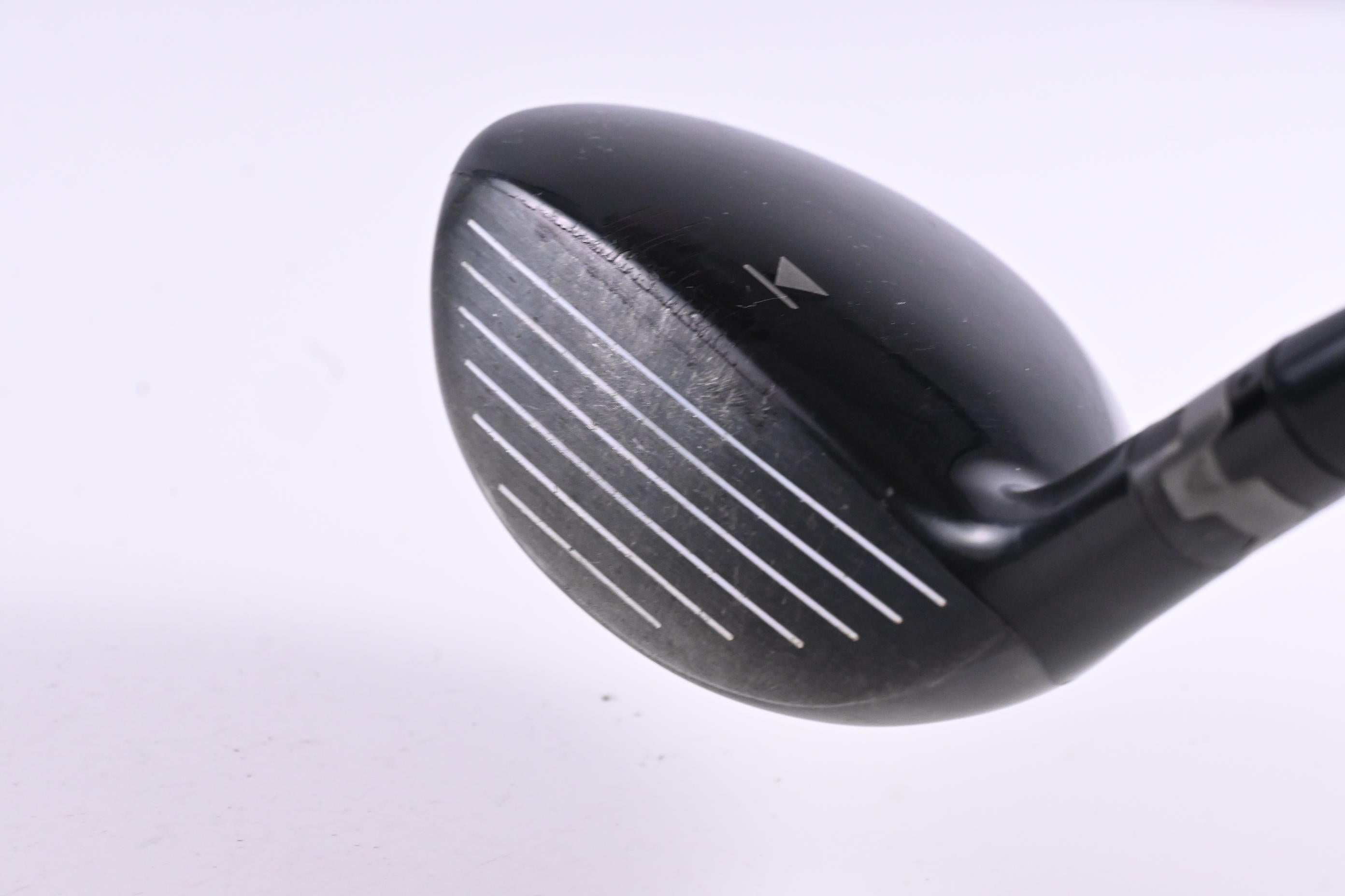 Titleist 910 F #4 Wood / 17 Degree / Stiff Flex Diamana 'Ahina 82 Shaft