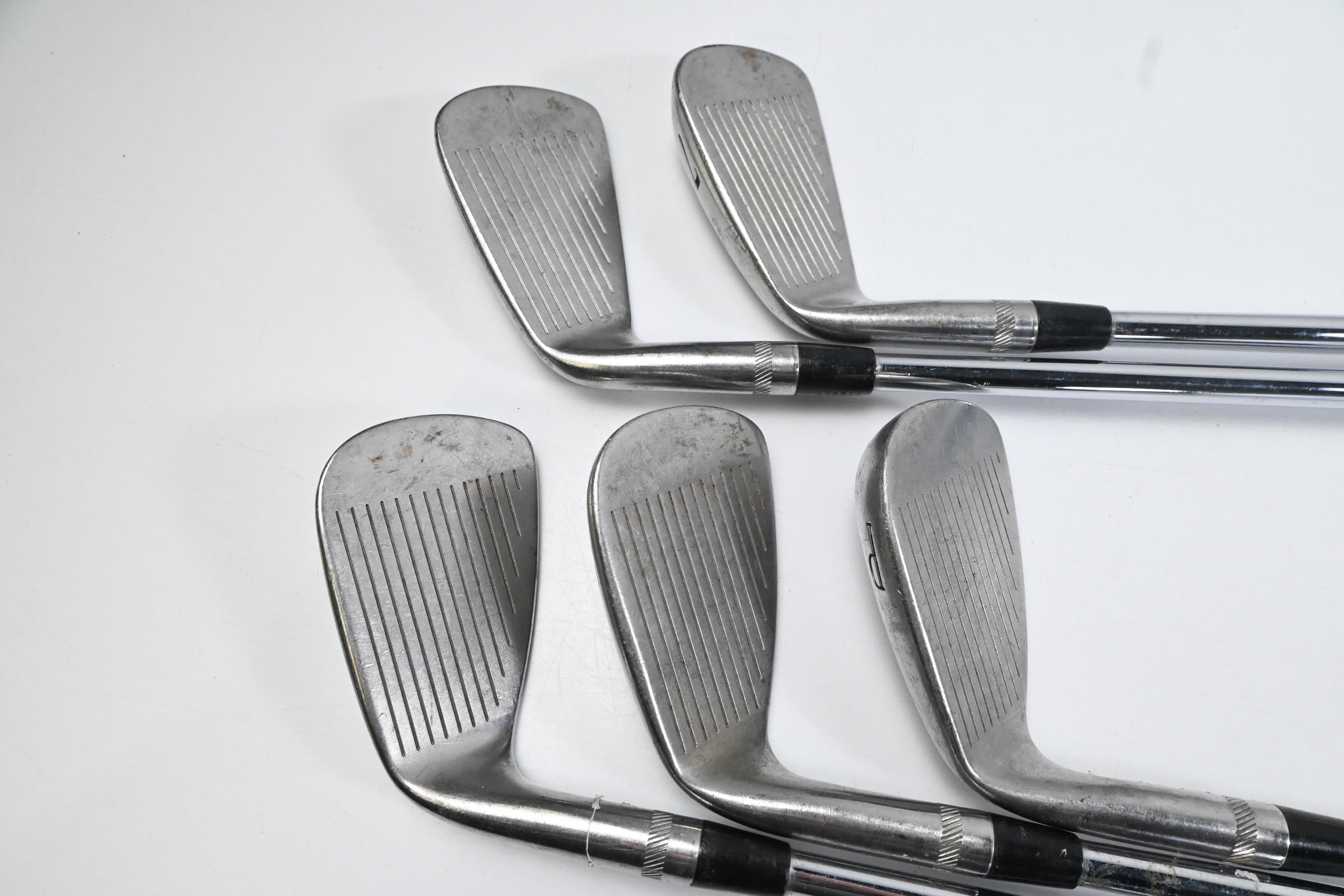 Titleist DCI 990 Irons / 6-PW / Regular Flex Gold Plus Sensicore Shafts
