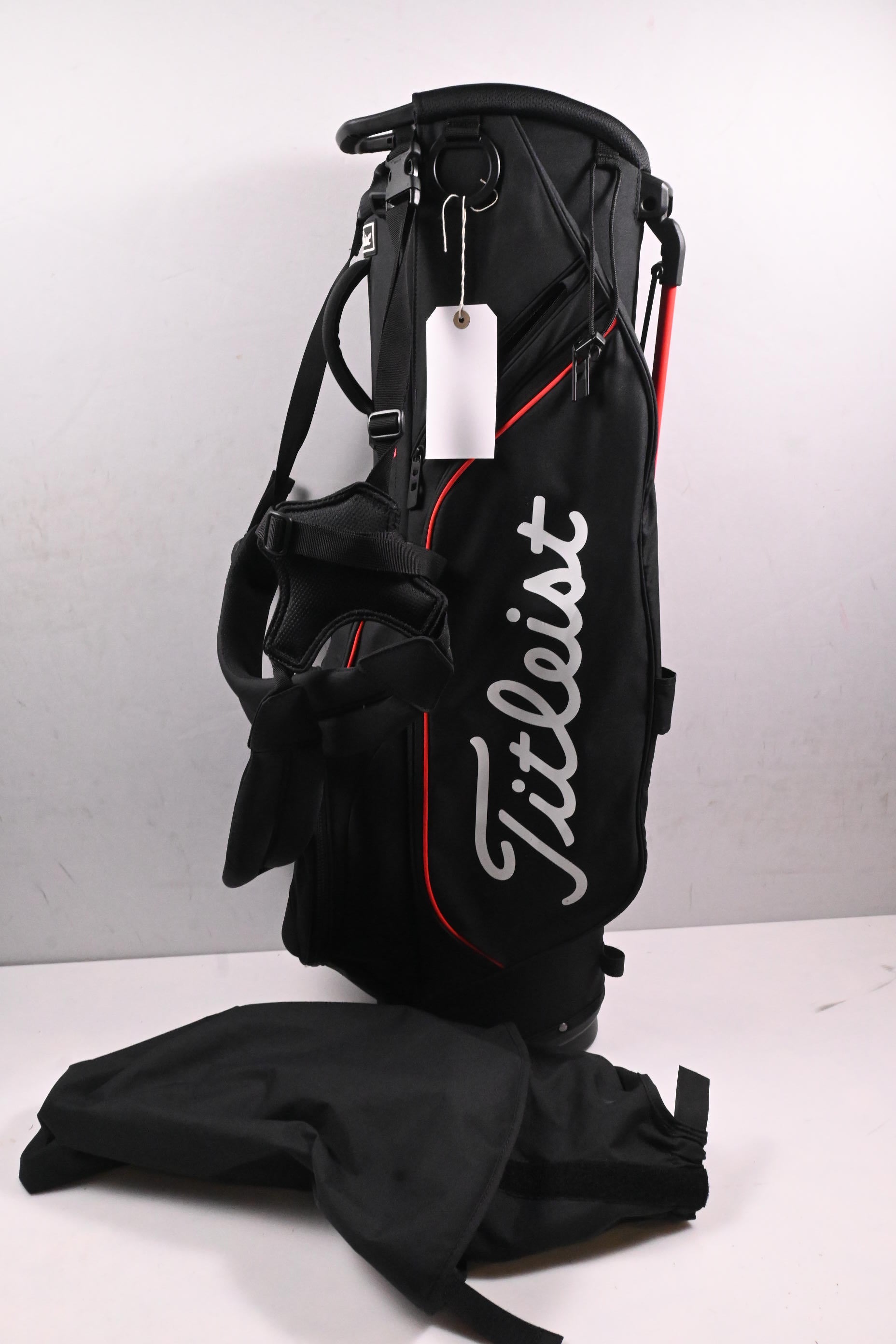 Titleist Players 4 Stand Bag / 4-Way Divider / Black, Red