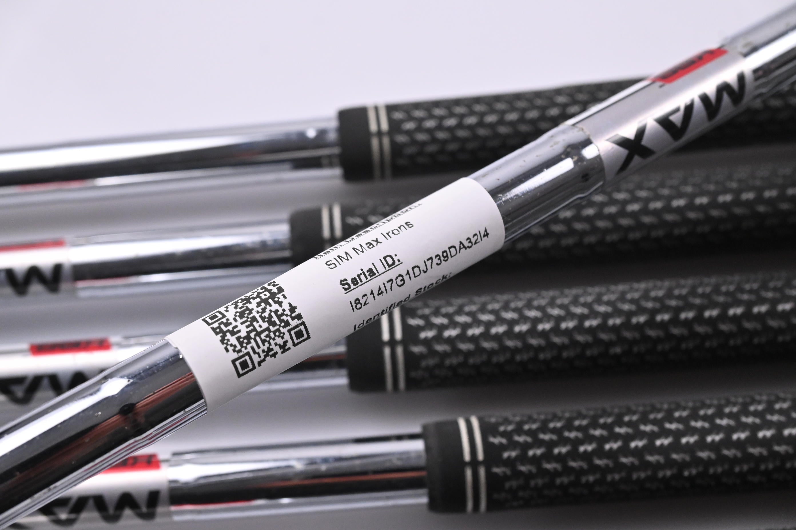 Taylormade SIM Max Irons / 4-PW+AW / Regular Flex KBS Max 85 Shafts