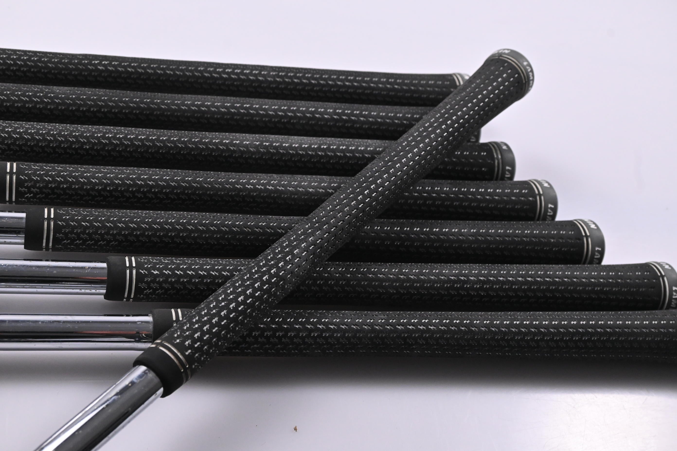 Taylormade SIM Max Irons / 4-PW+AW / Regular Flex KBS Max 85 Shafts