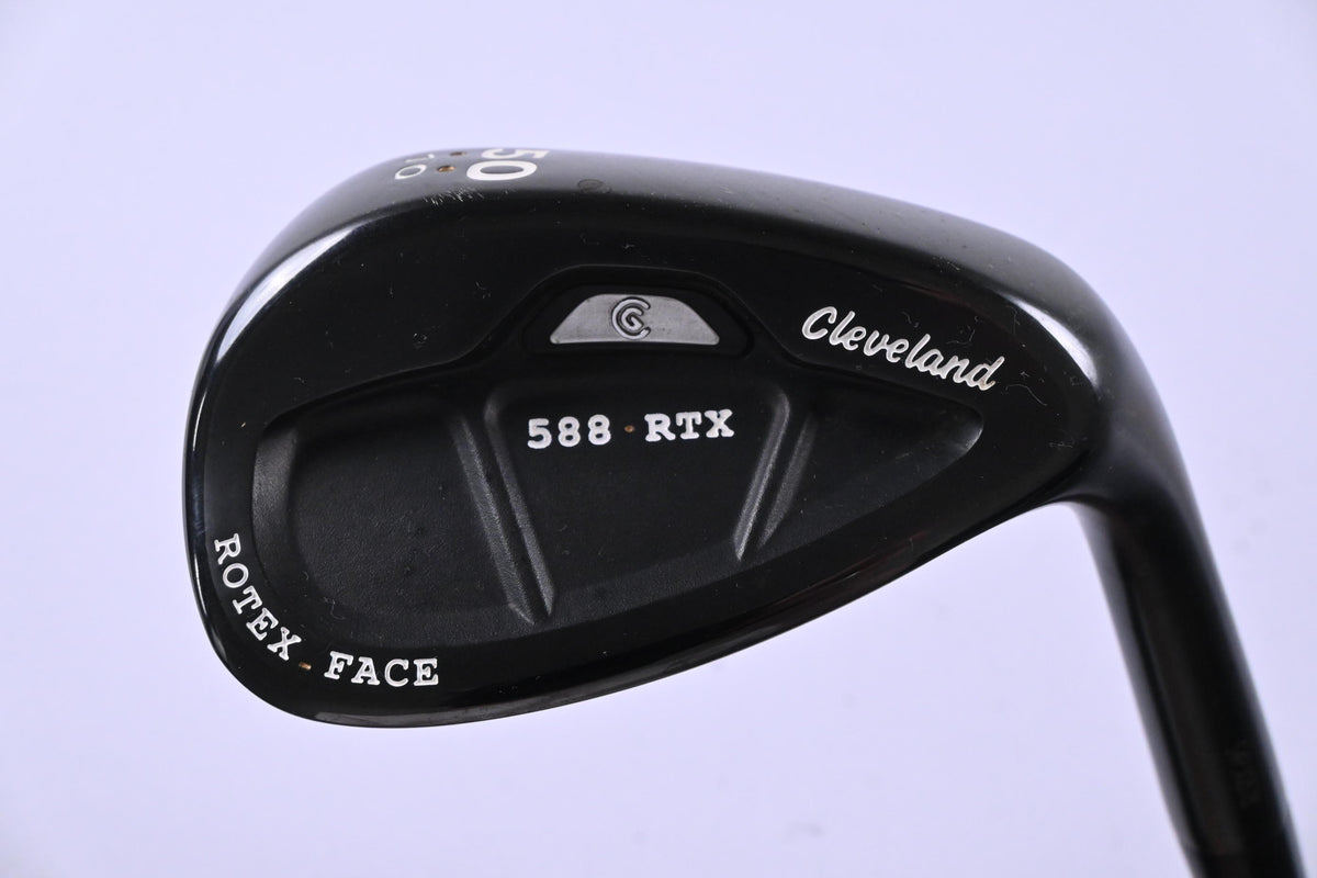 Cleveland 588 RTX Gap Wedge / 50 Degree / Wedge Flex Dynamic Gold Shaft