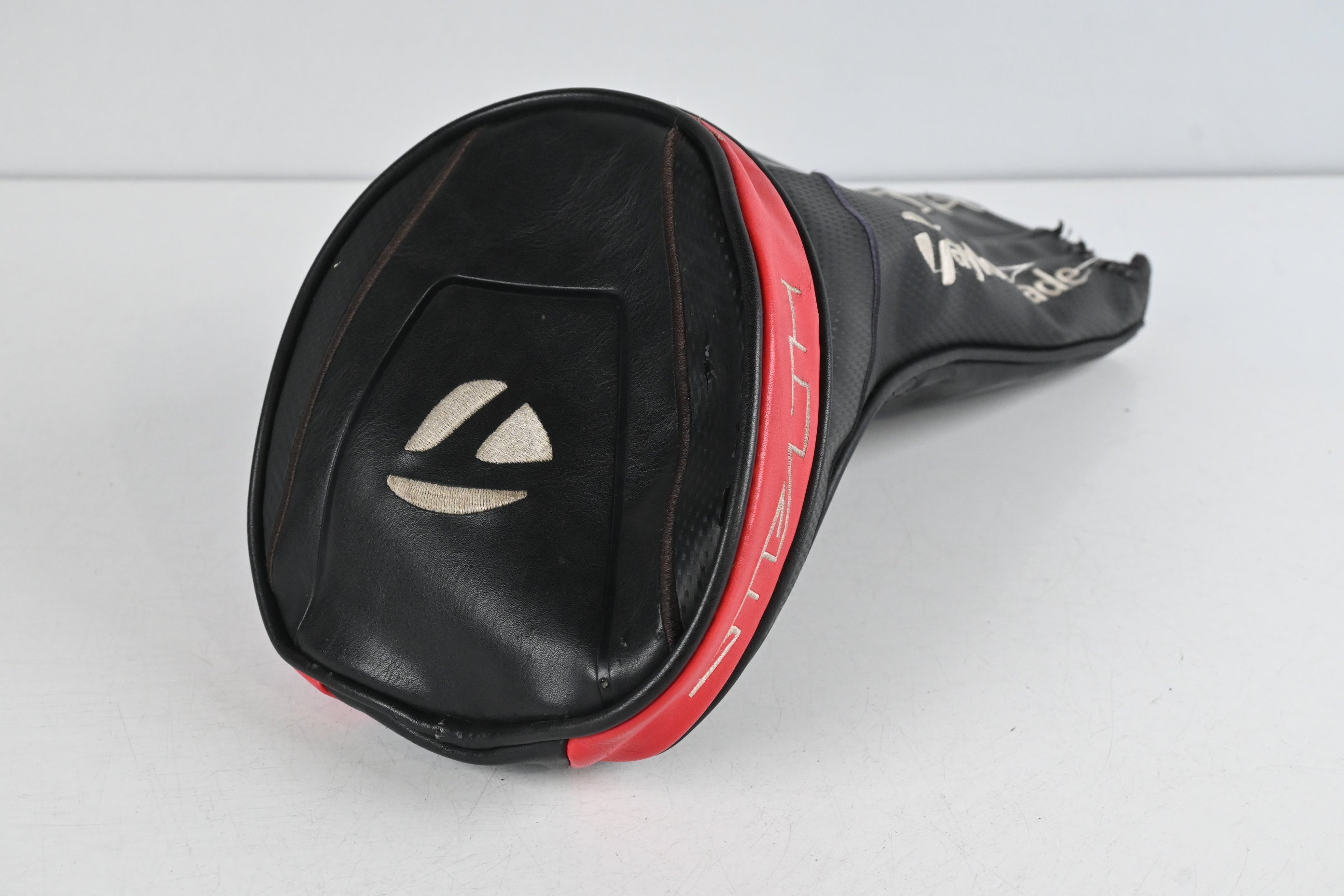 Taylormade Stealth Driver / 9 Degree / Stiff Flex Hzrdus Smoke Red RDX 60 Shaft