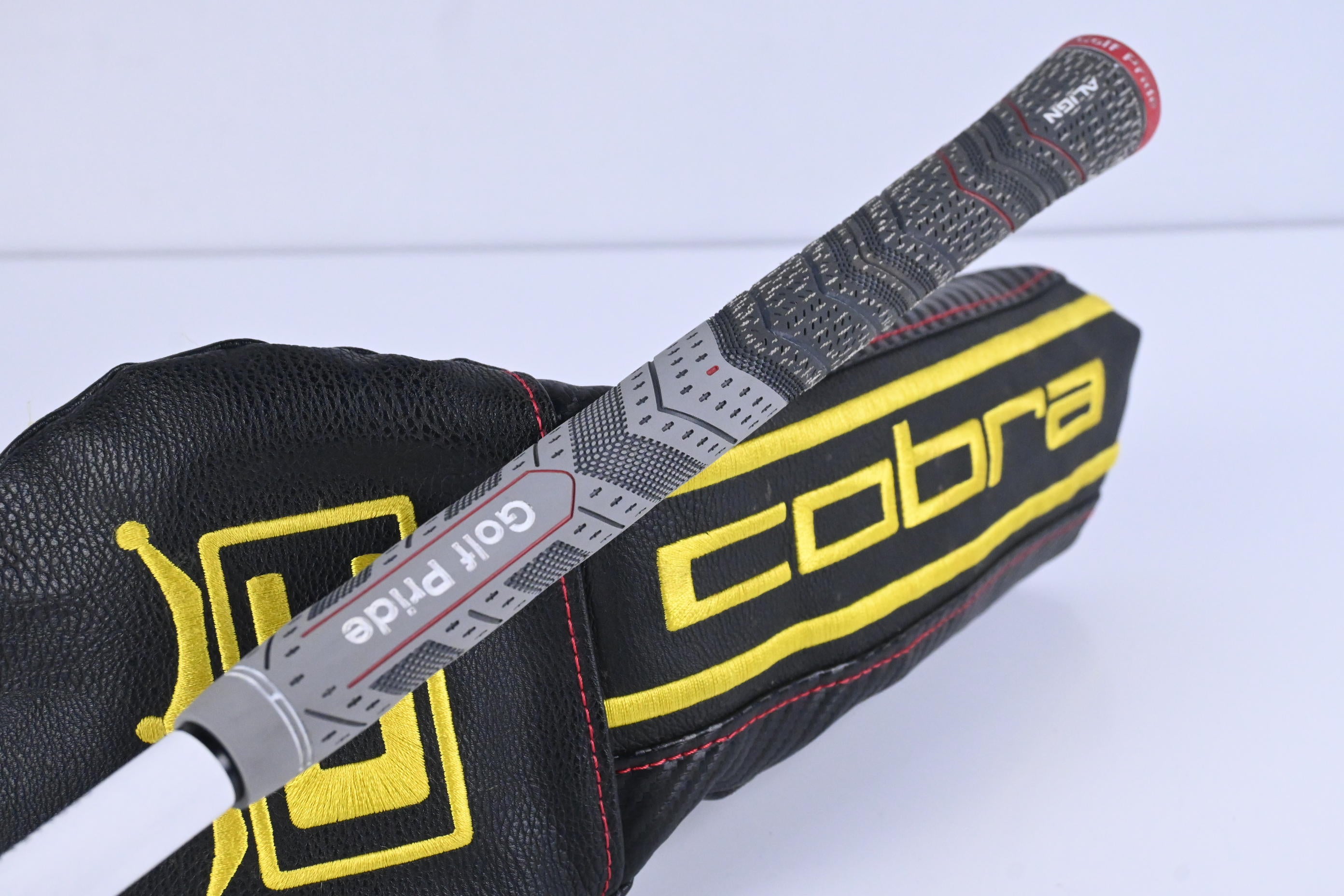 Cobra King Speedzone Driver / 10.5 Degree / Stiff Flex UST Mamiya Helium 5 Shaft