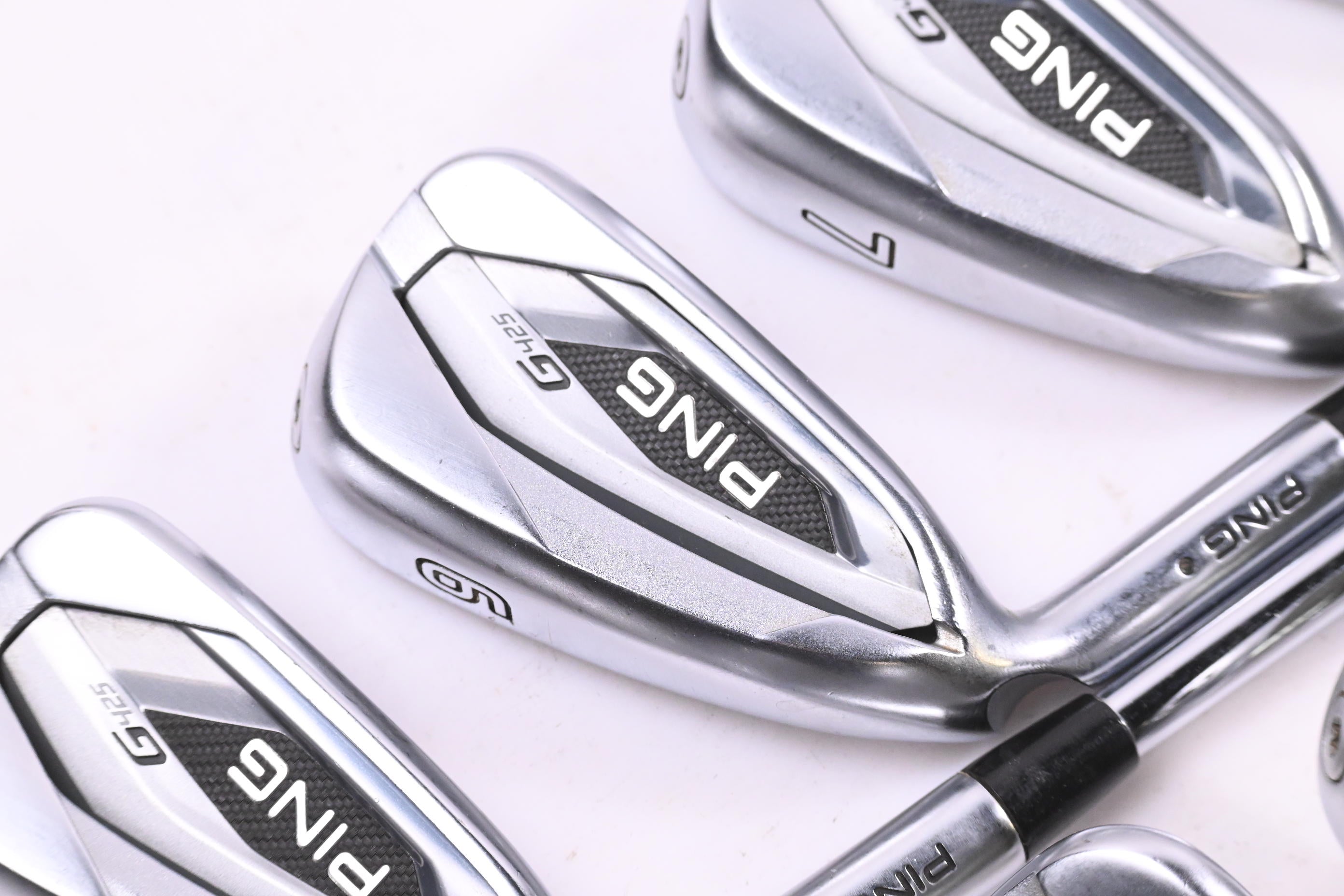 Left Hand Ping G425 Irons / 5-PW+GW+SW+LW / Black Dot / Regular Flex Ping AWT