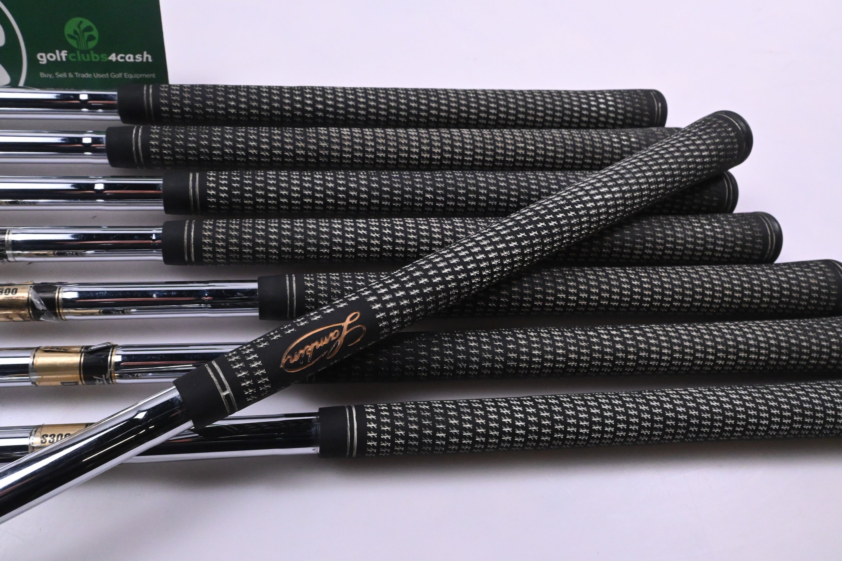 Titleist 690.MB Irons / 3-PW / Stiff Flex Dynamic Gold S300 Shafts