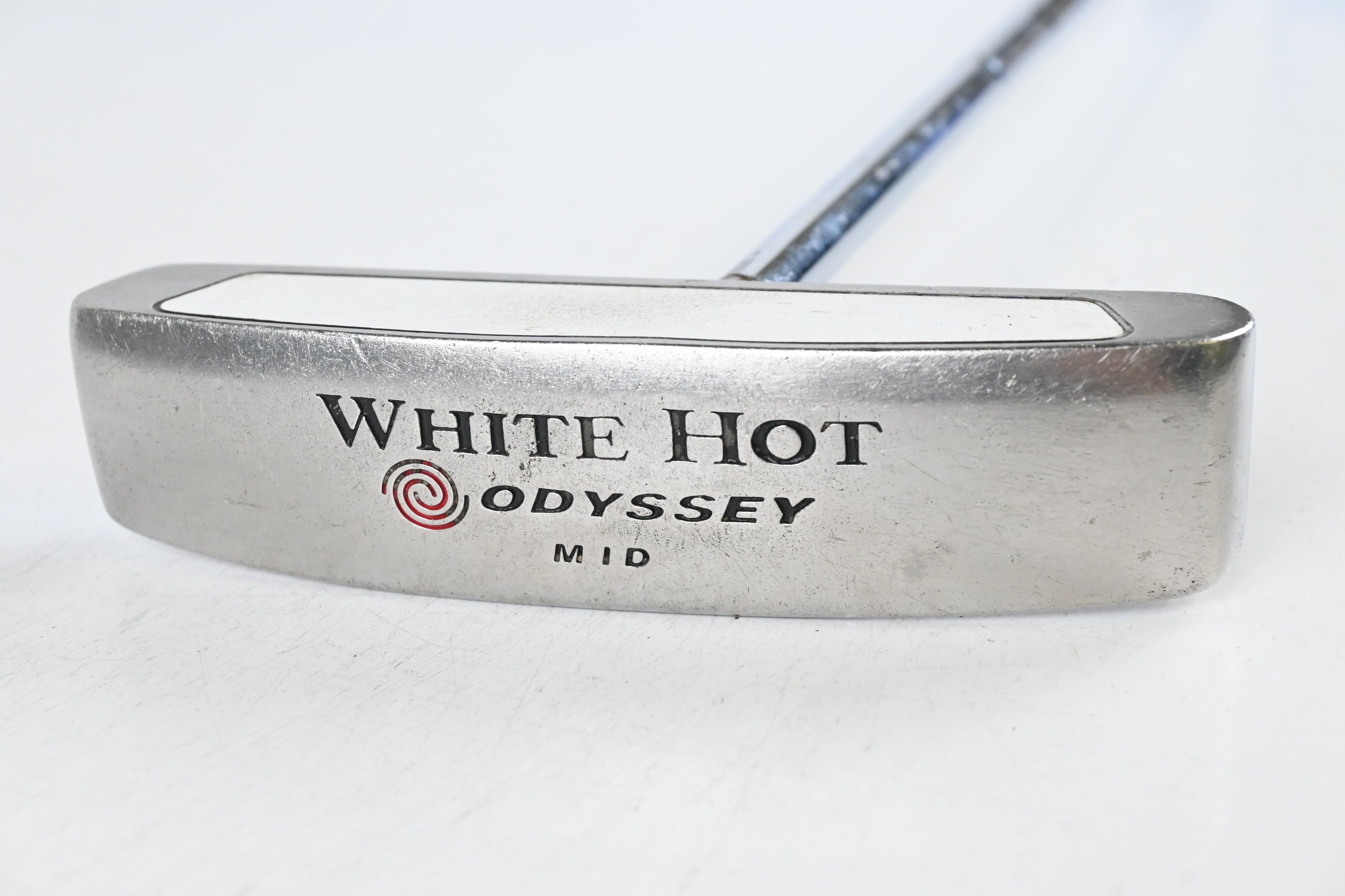 Odyssey White Hot Mid Broomhandle Putter / 46 Inch