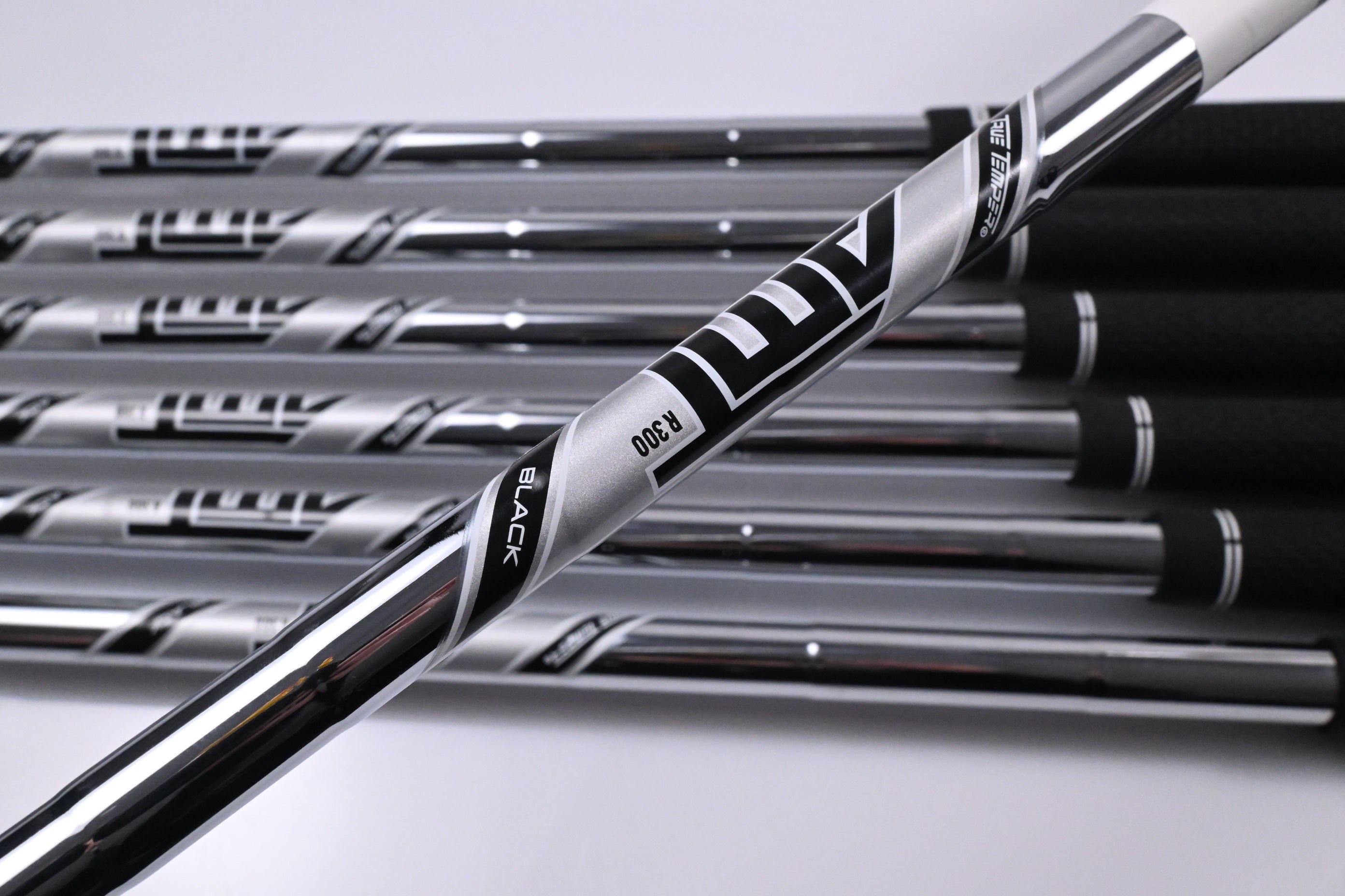 Titleist T150 2023 Irons / 5-PW+48° / Regular Flex AMT Black R300 Shafts