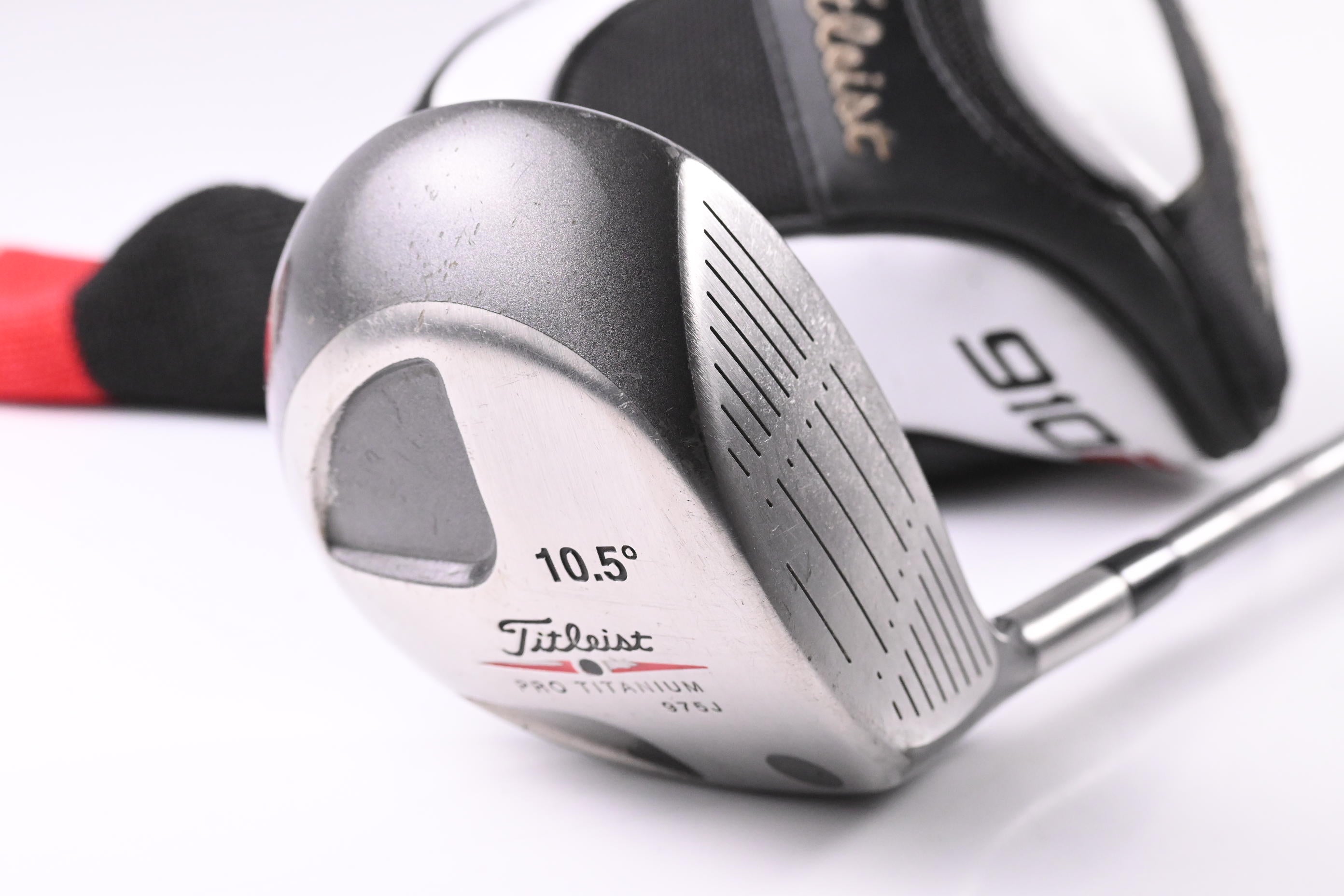 Titleist 975 J Driver / 10.5 Degree / Regular Flex Ultralite Titleist Shaft