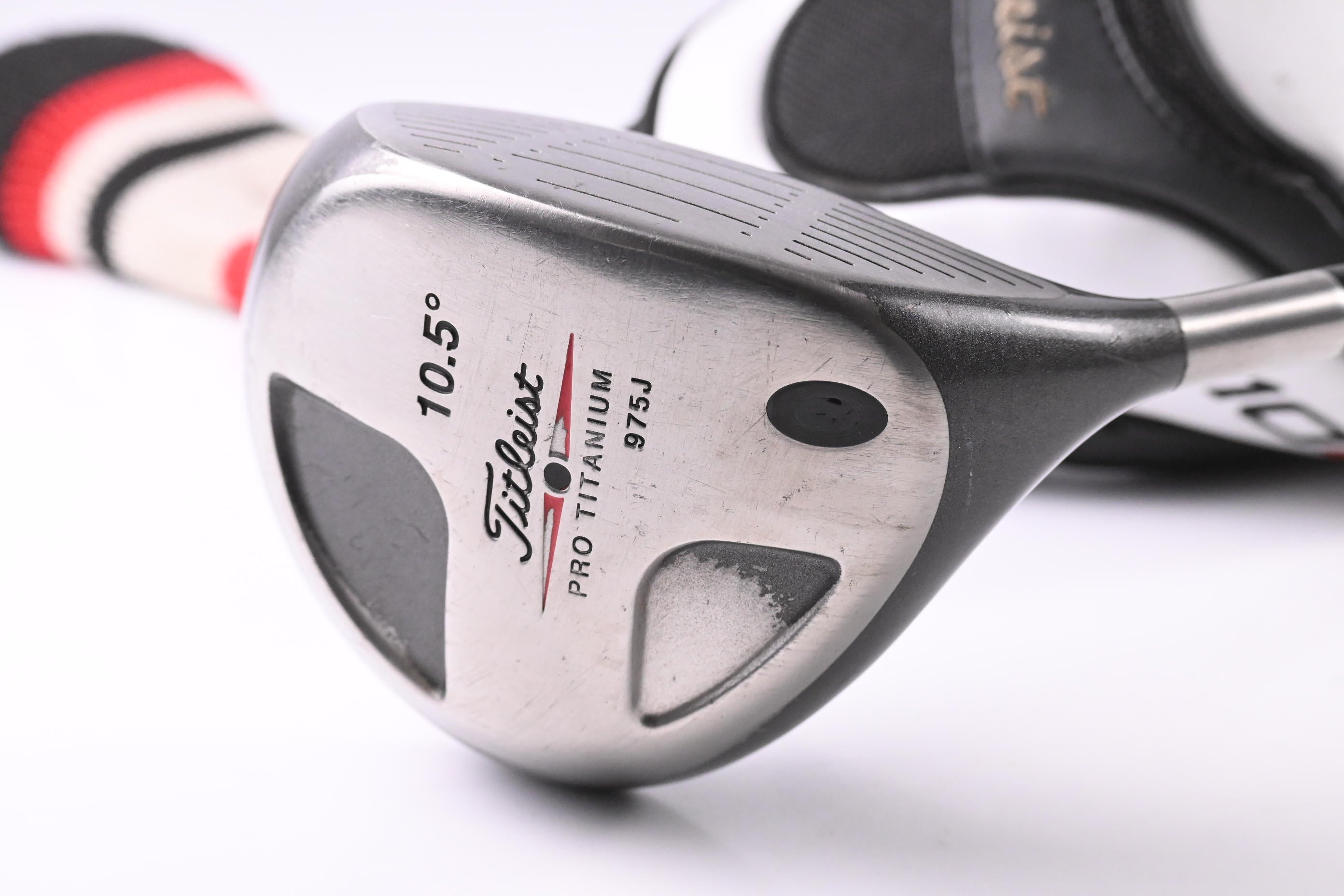 Titleist 975 J Driver / 10.5 Degree / Regular Flex Ultralite Titleist Shaft