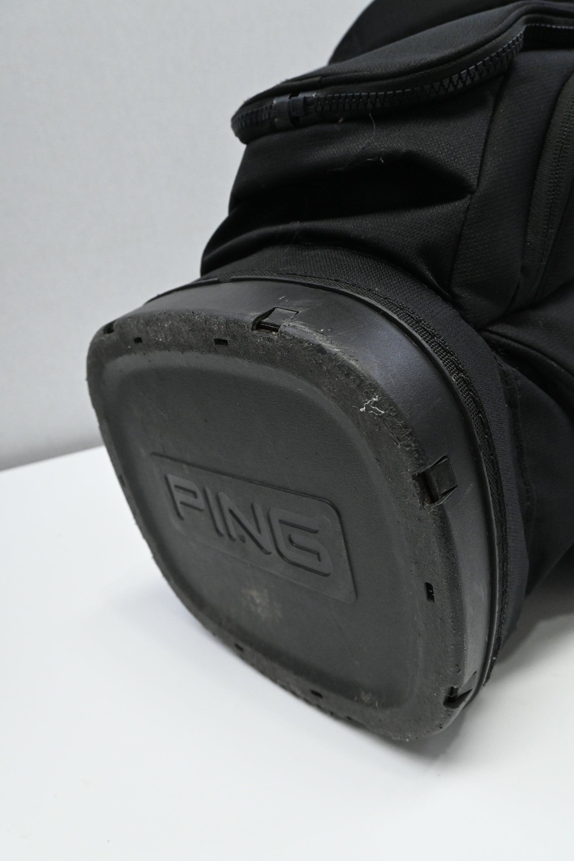 Ping Hoofer 14 Stand Bag / 14-Way / Black, White