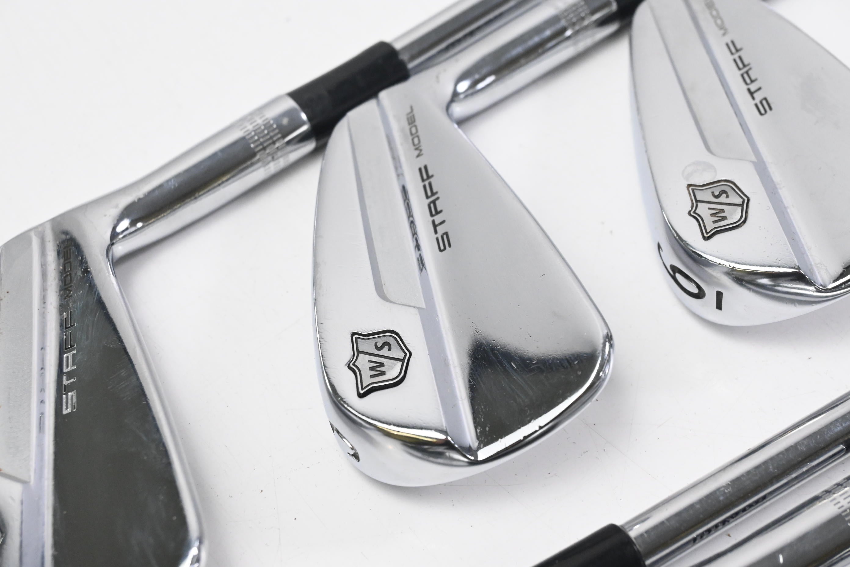 Wilson Staff Model Blade 2019 Irons / 4-PW / Regular Flex KBS Tour 80 Shafts