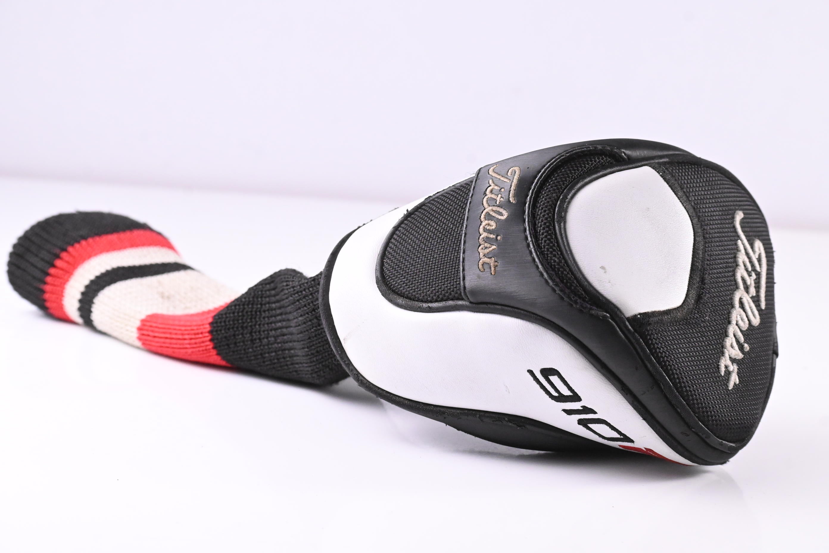 Titleist 975 J Driver / 10.5 Degree / Regular Flex Ultralite Titleist Shaft