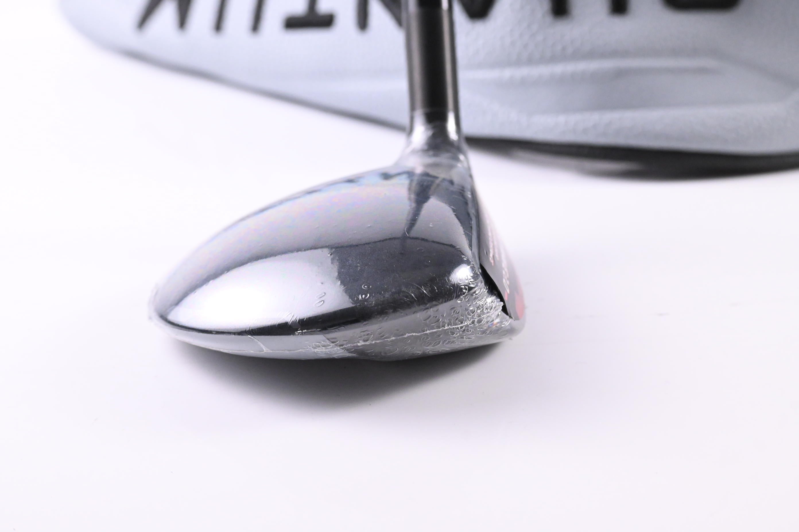 Callaway Quantum Max #9 Wood / 24 Degree / Regular Flex Denali Frost Silver 60