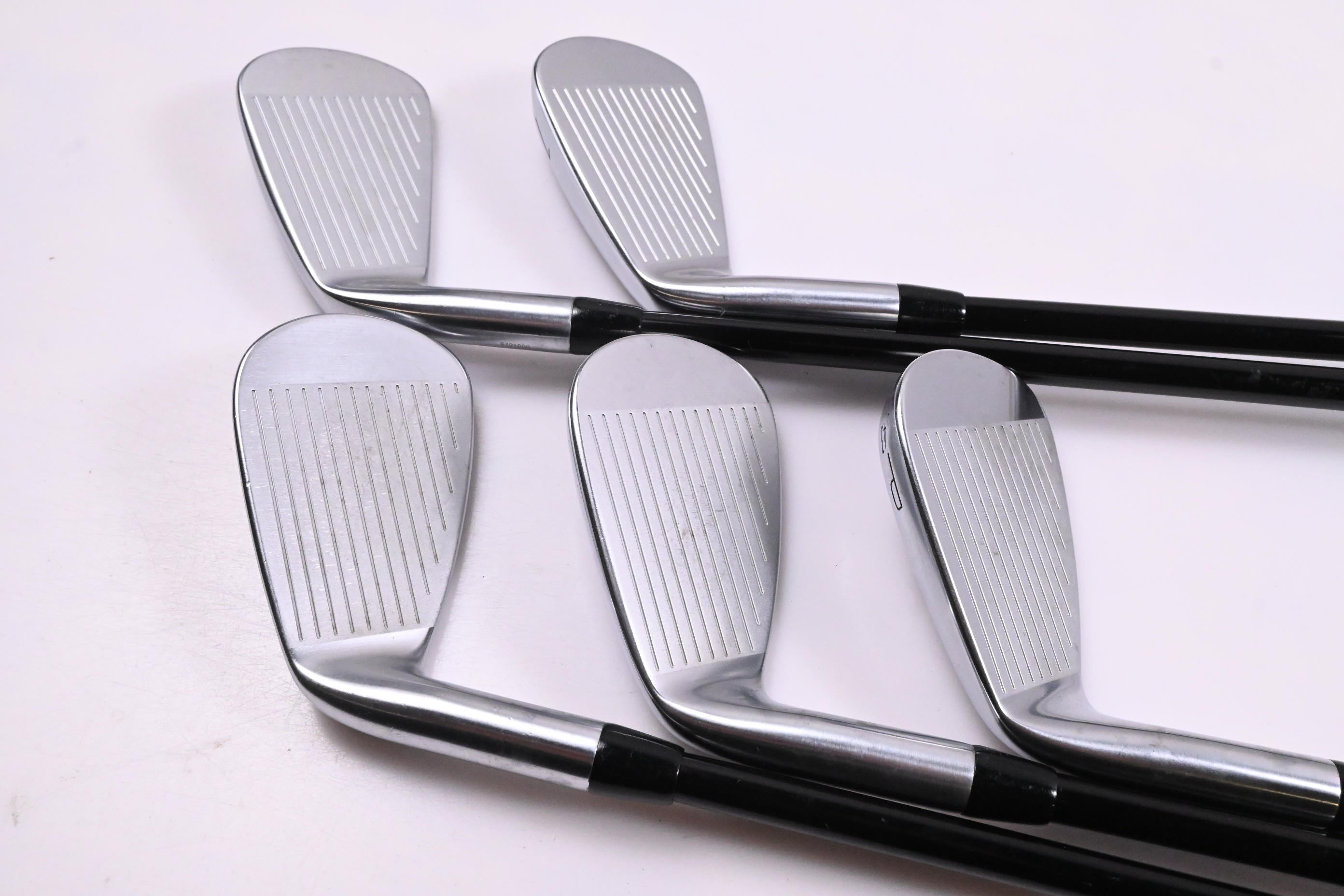 Titleist T250 2025 Irons / 6-PW / Regular Flex Tensei AV Red AM(2) Shafts