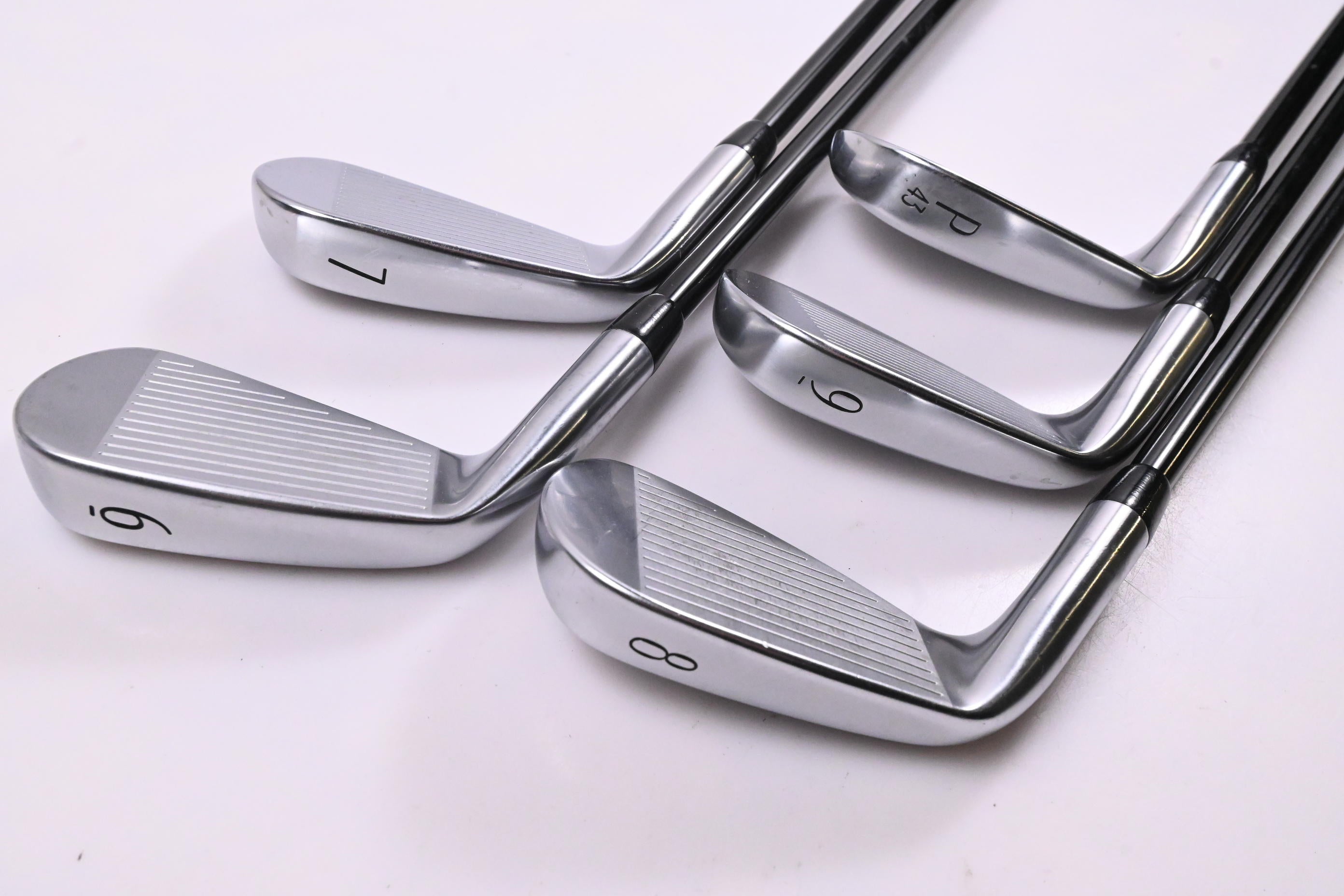 Titleist T250 2025 Irons / 6-PW / Regular Flex Tensei AV Red AM(2) Shafts