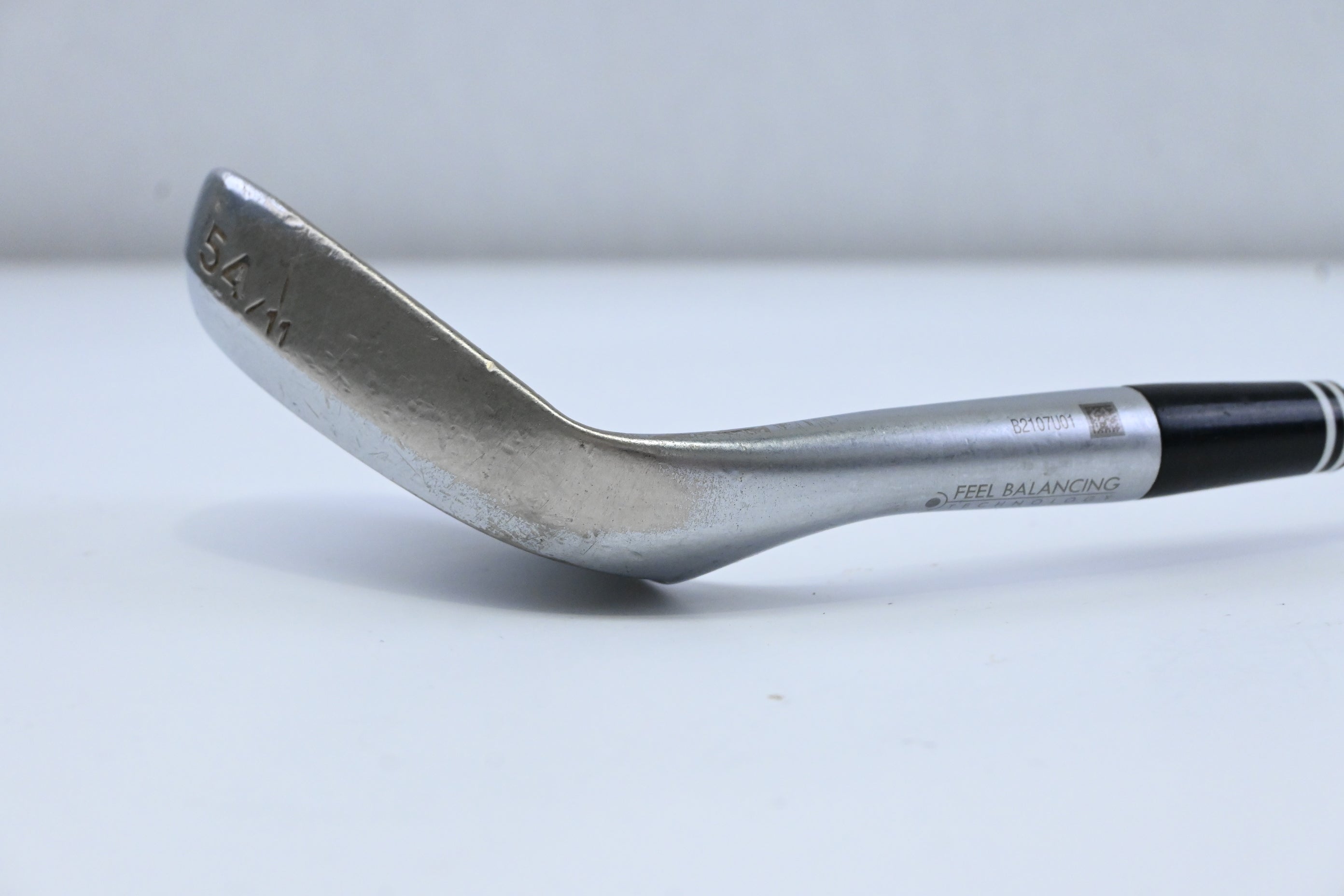 Cleveland RTX-3 Sand Wedge 54 Degree / Wedge Flex Dynamic Gold Shaft