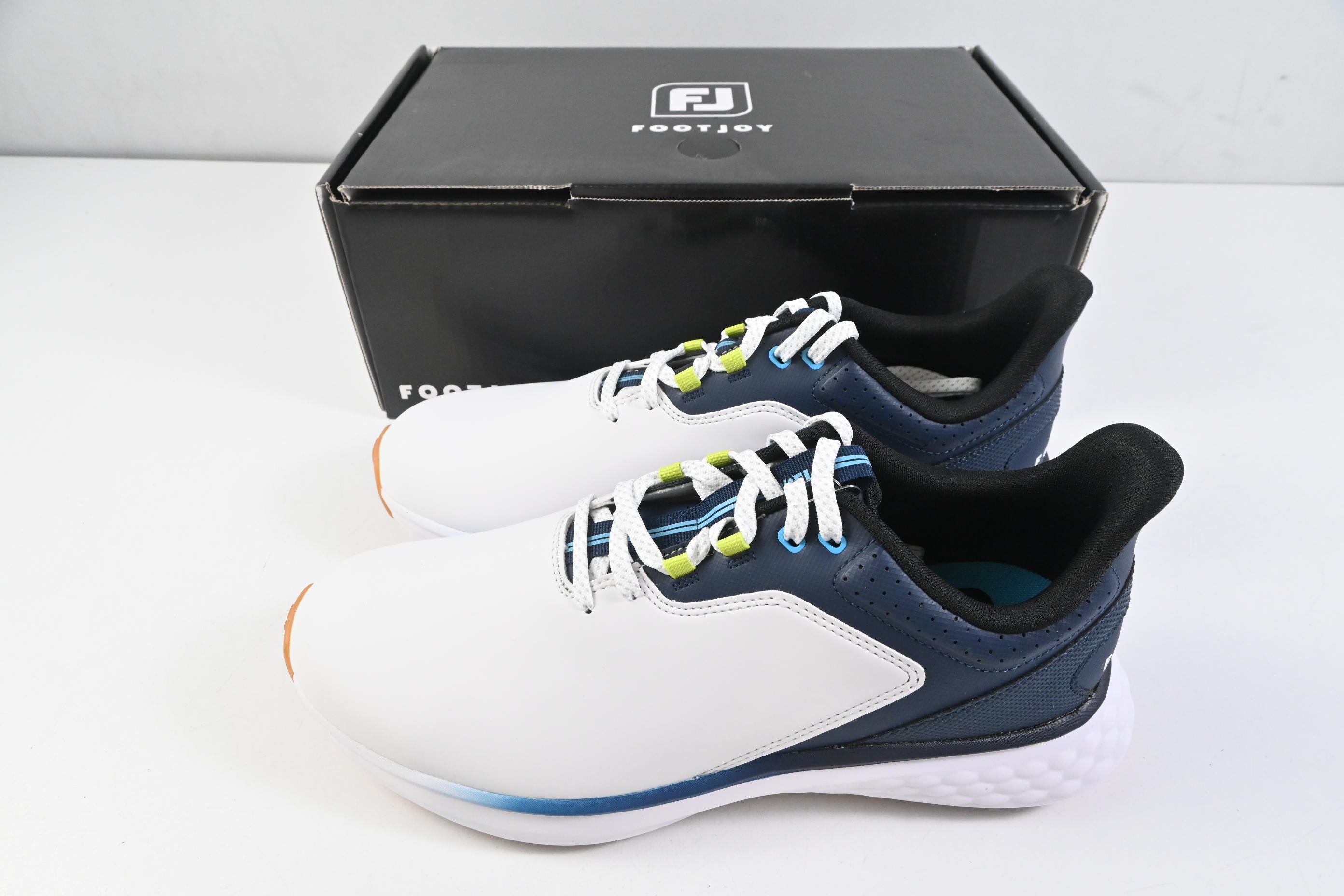 FootJoy Pulse Golf Shoes / Size UK 9 / White, Gum & Navy