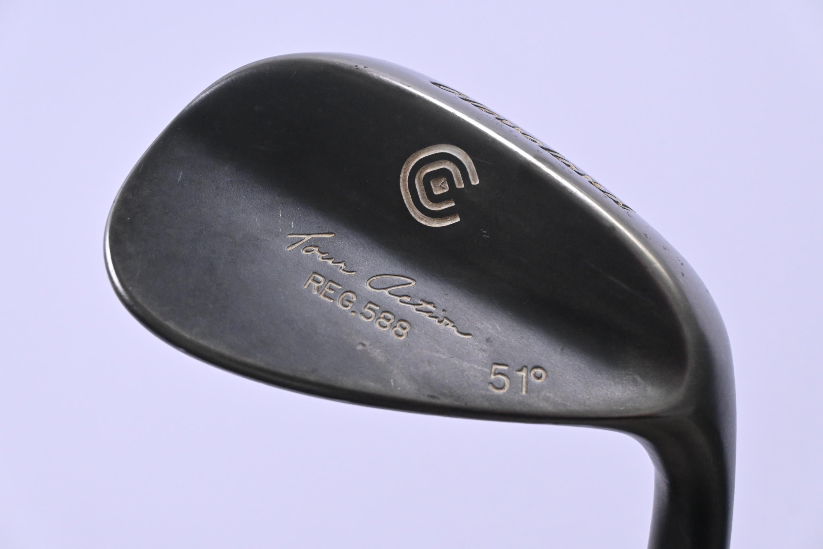 Cleveland 588 Tour Action Gap Wedge / 51 Degree / Wedge Flex Dynamic Gold Shaft