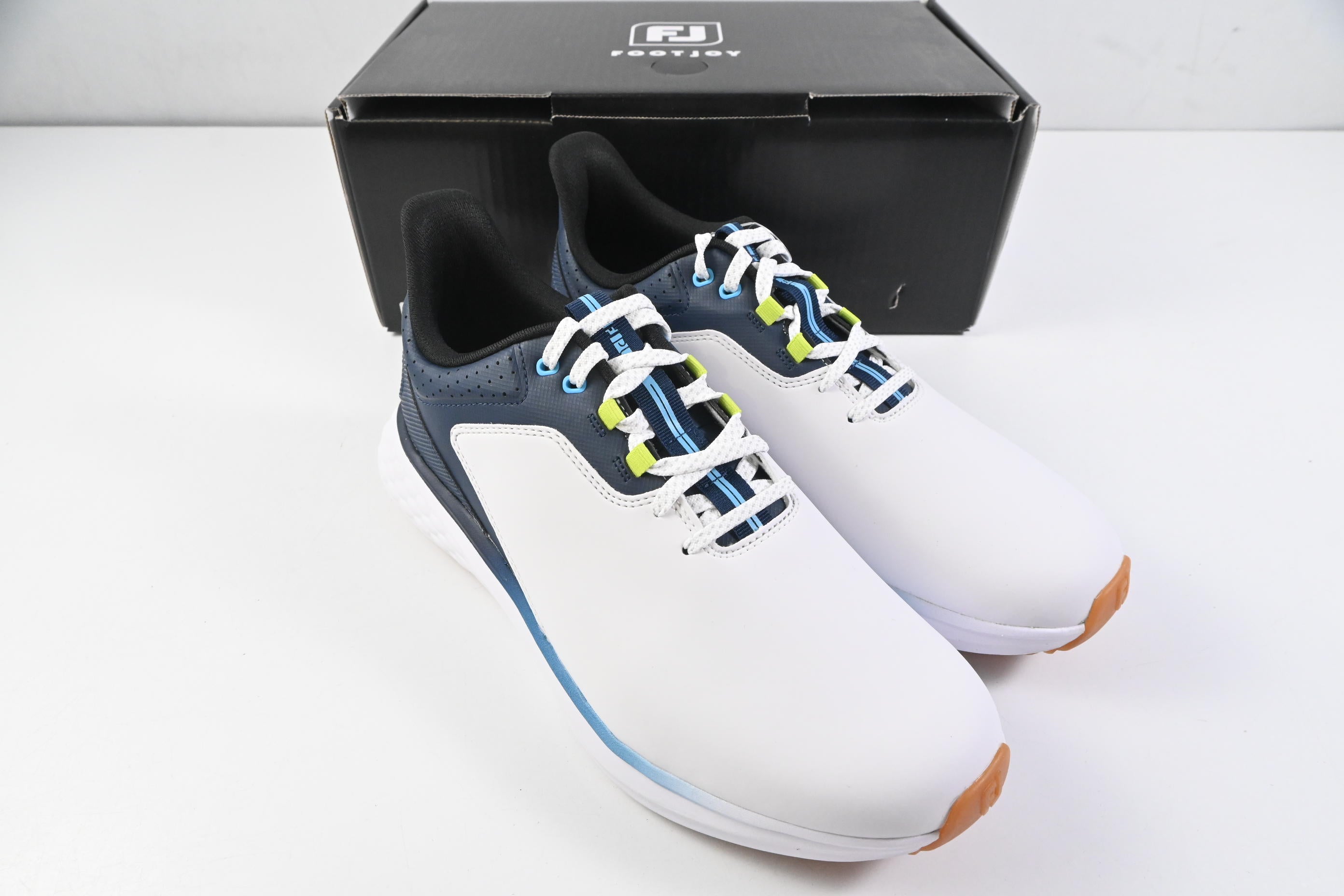 FootJoy Pulse Golf Shoes / Size UK 8.5 / White, Gum & Navy