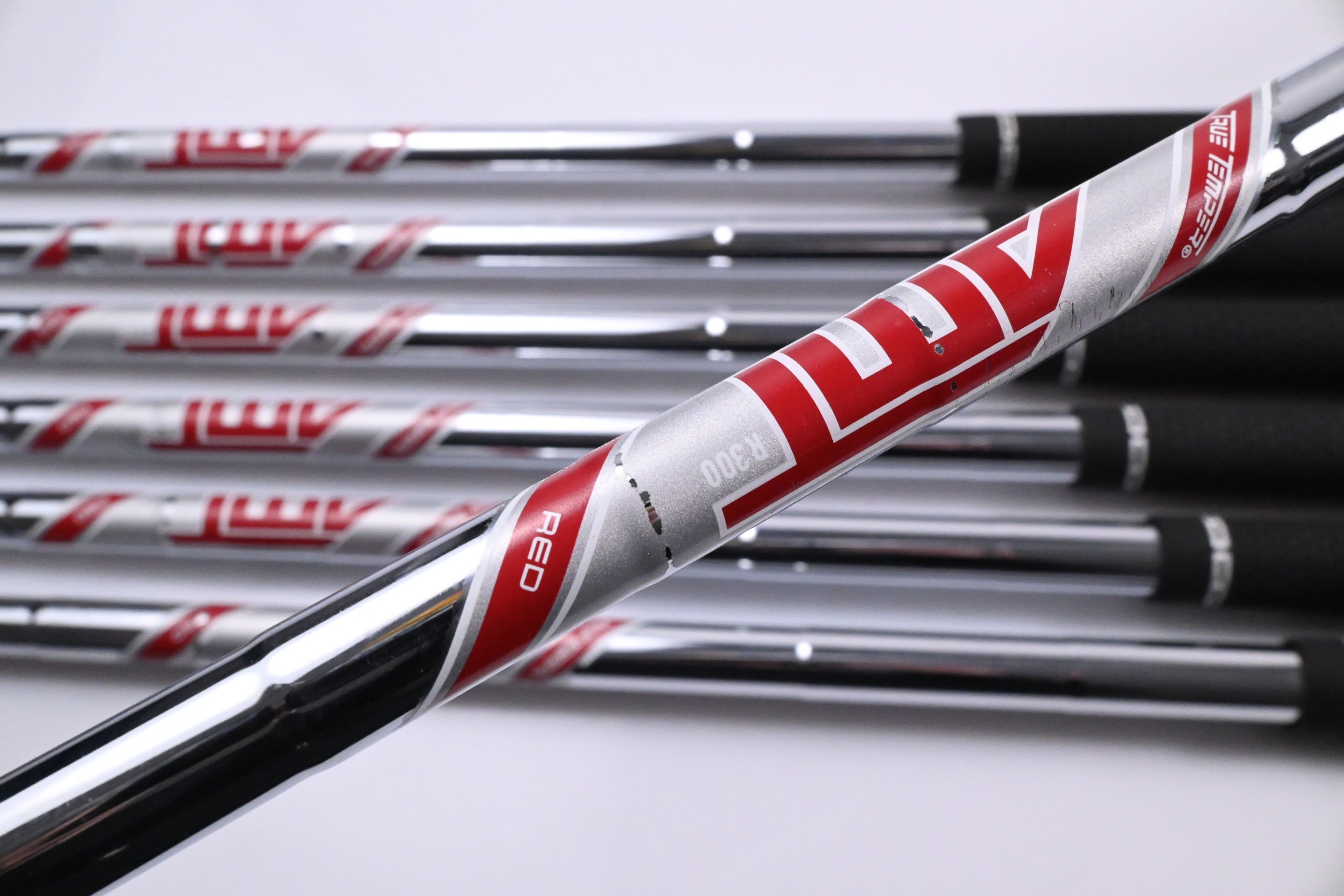 Titleist T350 Irons / 5-PW+48° / Regular Flex AMT Red R300 Shafts