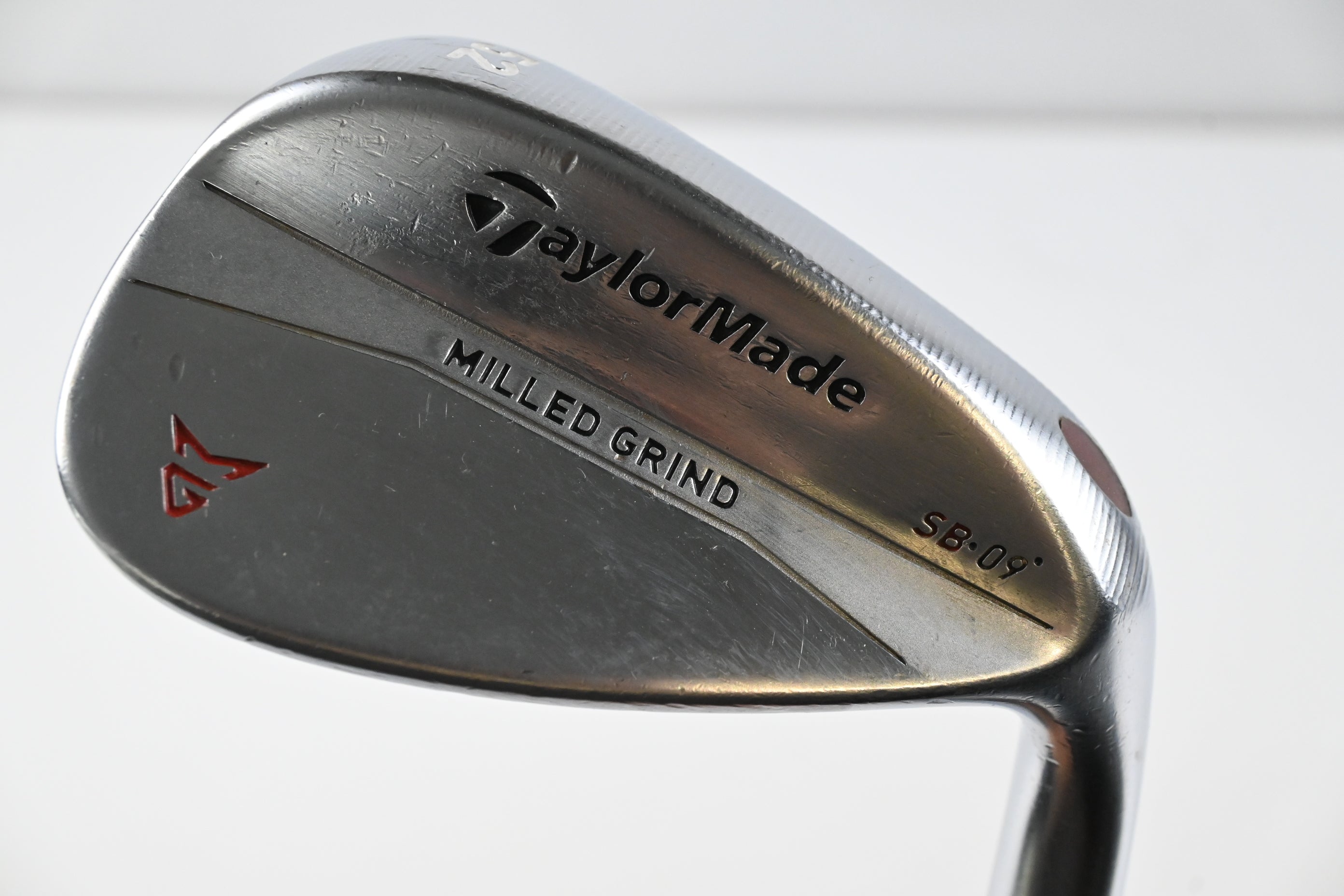 Taylormade Milled Grind Gap Wedge / 52 Degree / Wedge Flex Dynamic Gold Shaft